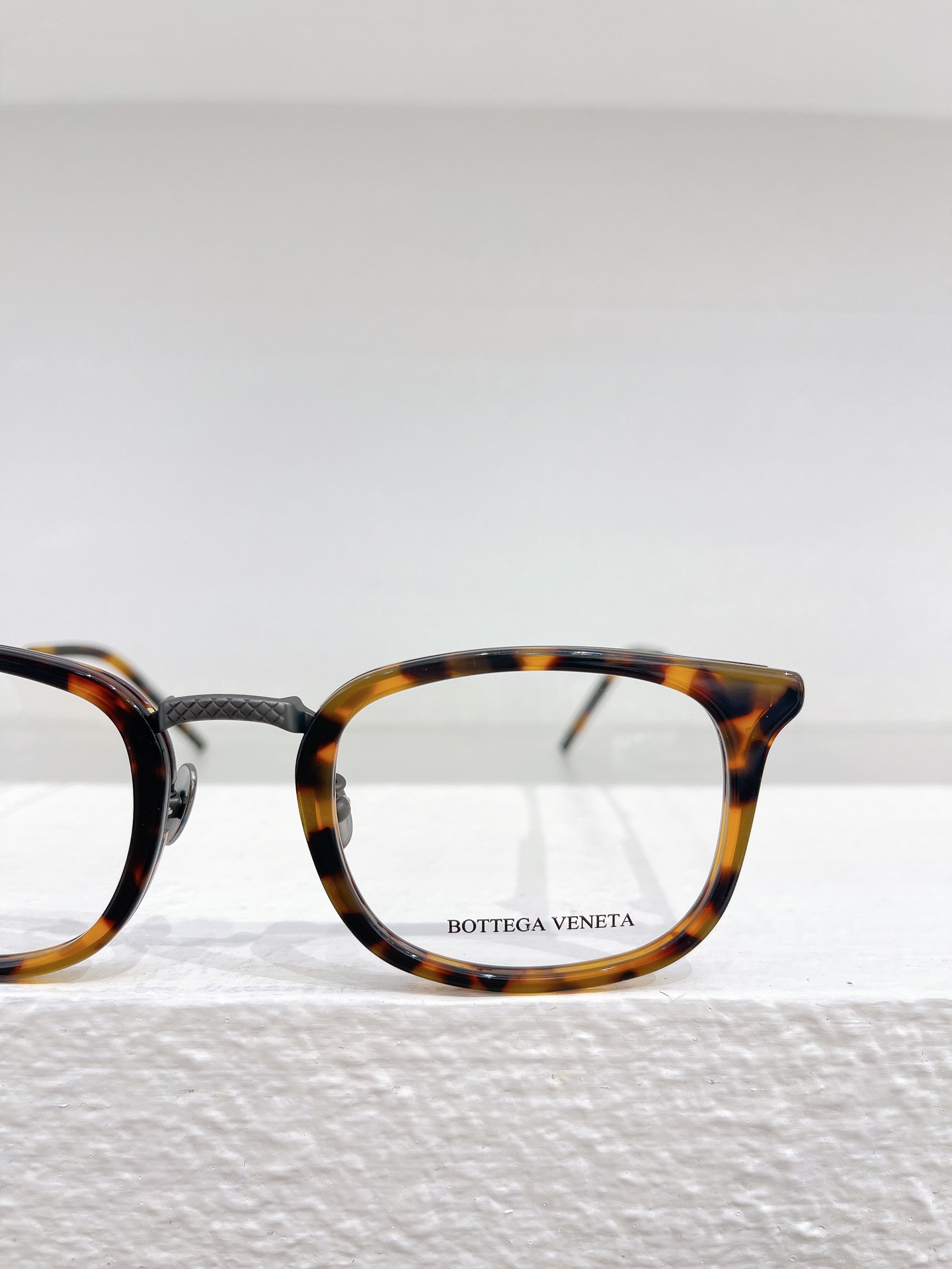 BOTTEGA VENET*🌟🌟🌟MODEL：BV0111O🌟🌟🌟SIZE：50口23-145🌟🌟🌟钛～