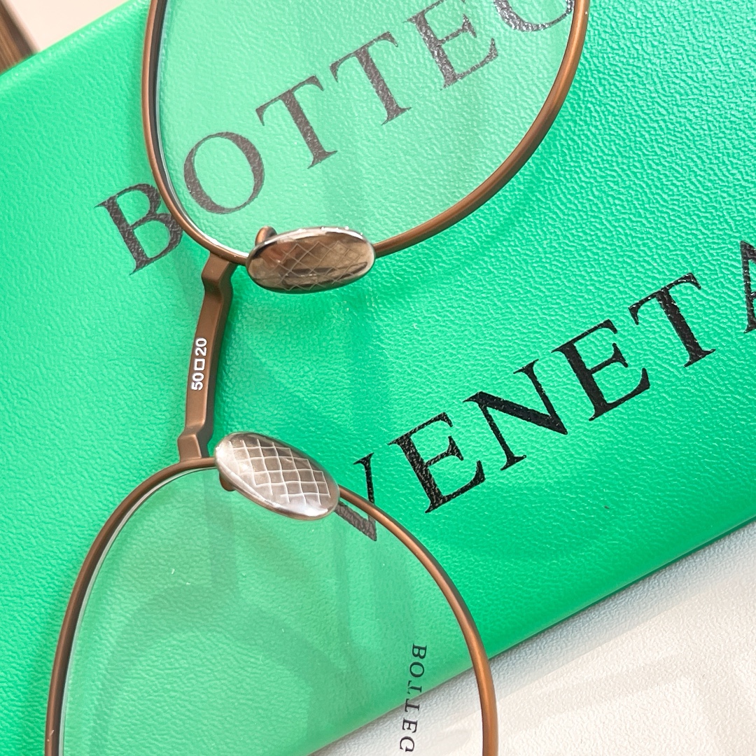  BOTTEGA VENET*🌟🌟🌟MODEL：BV0249O🌟🌟🌟SIZE：50口20-145🌟🌟🌟钛