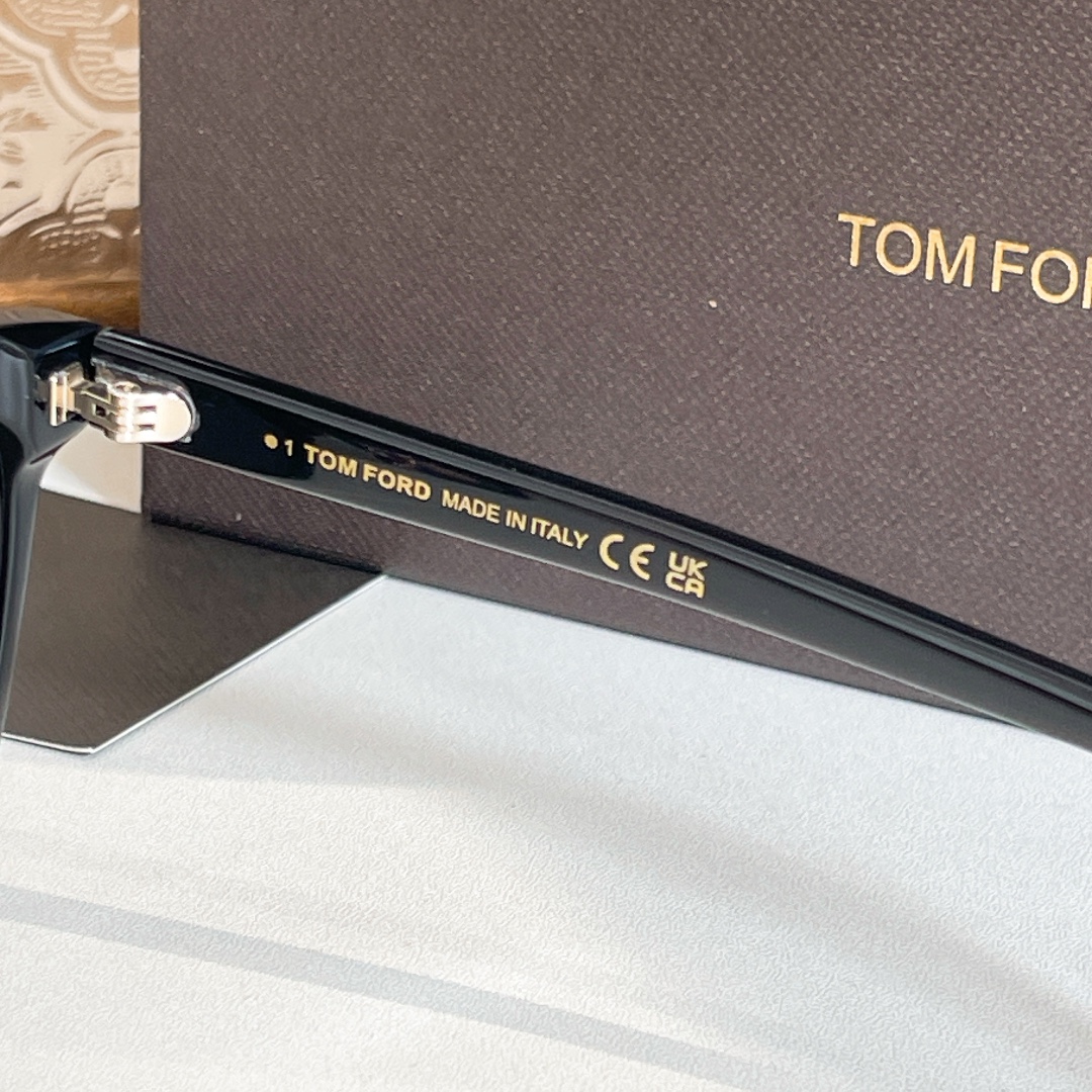 TOM FOR*✨✨✨MODEL：TF1131-K✨✨✨SIZE：54口18-145✨✨✨高版本~~ 
