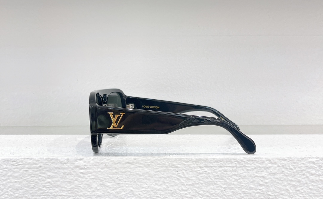 LOUISVUITTO*MODELZ2613WSIZE56口18-145