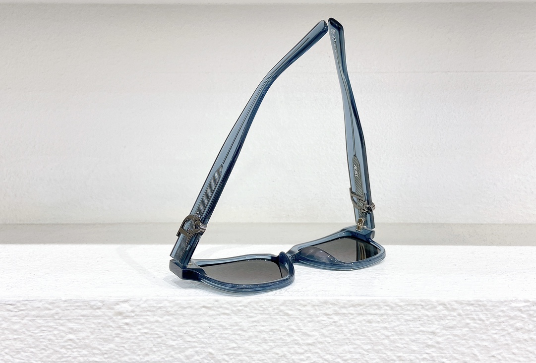 DIO*MODELDiorObliqueS1FSIZE53口19-145