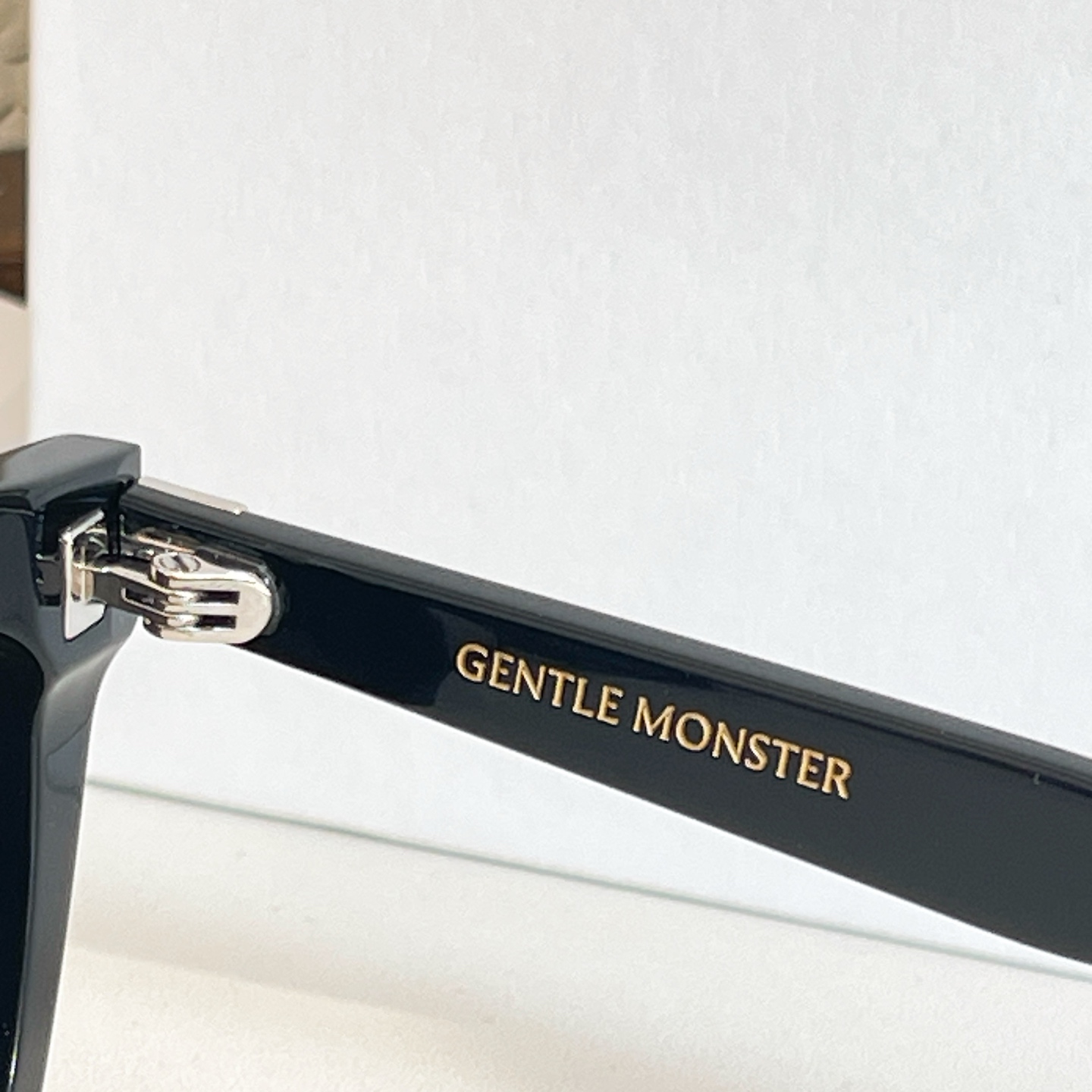  GENTLE MONSTE*🐼🐼🐼MODEL：NUMER🐼🐼🐼SIZE：64口18-146🐼🐼🐼高版本