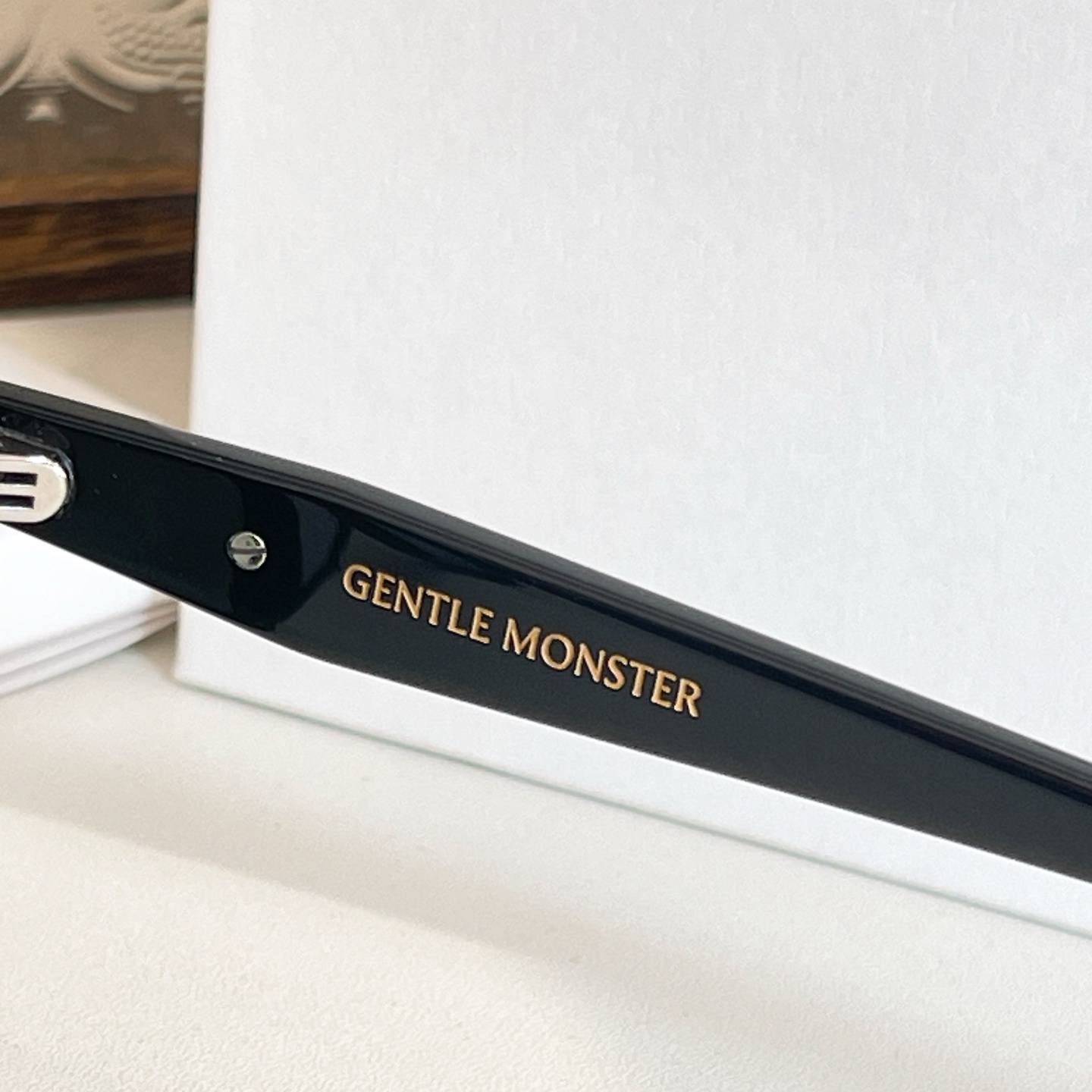  GENTLE MONSTE*🐼🐼🐼MODEL：JUDE🐼🐼🐼SIZE：64口18-147🐼🐼🐼高版本~