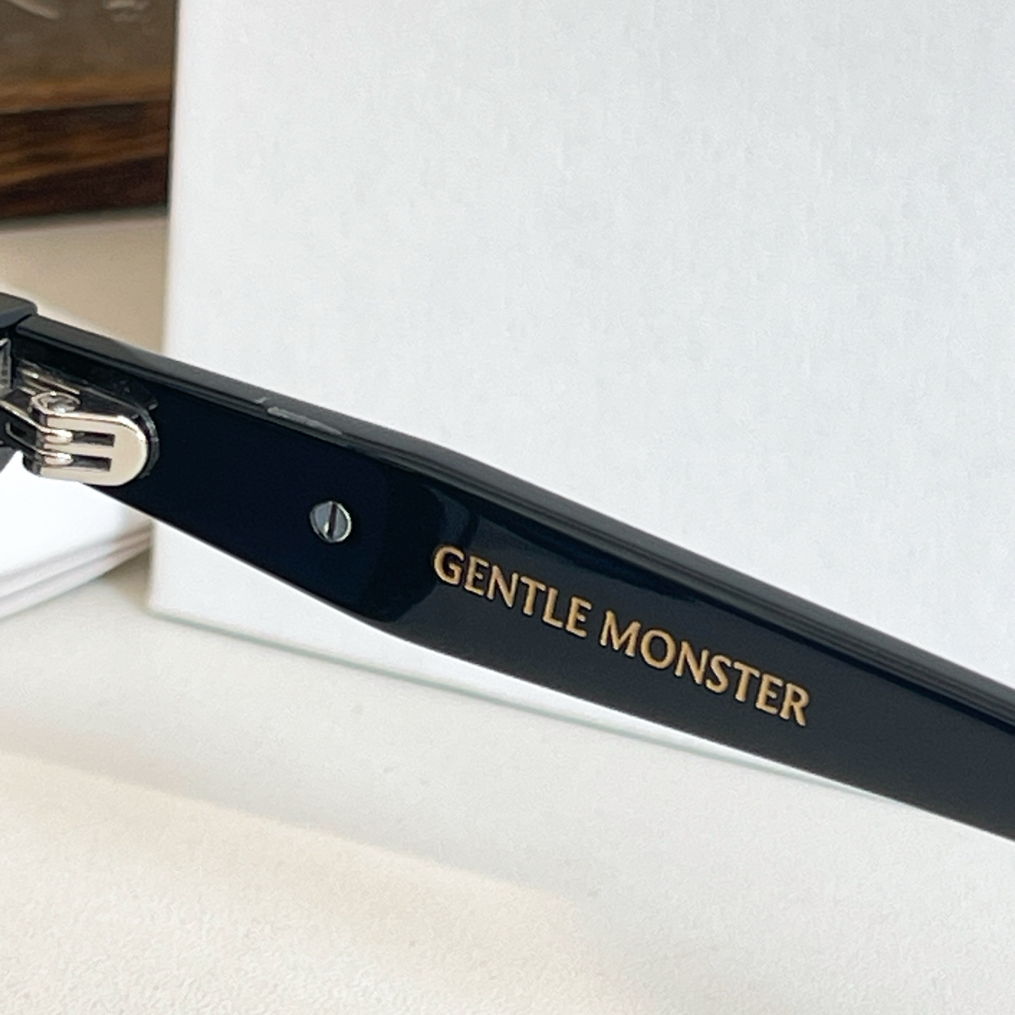  GENTLE MONSTE*🐼🐼🐼MODEL：JUDE🐼🐼🐼SIZE：64口18-147🐼🐼🐼高版本~