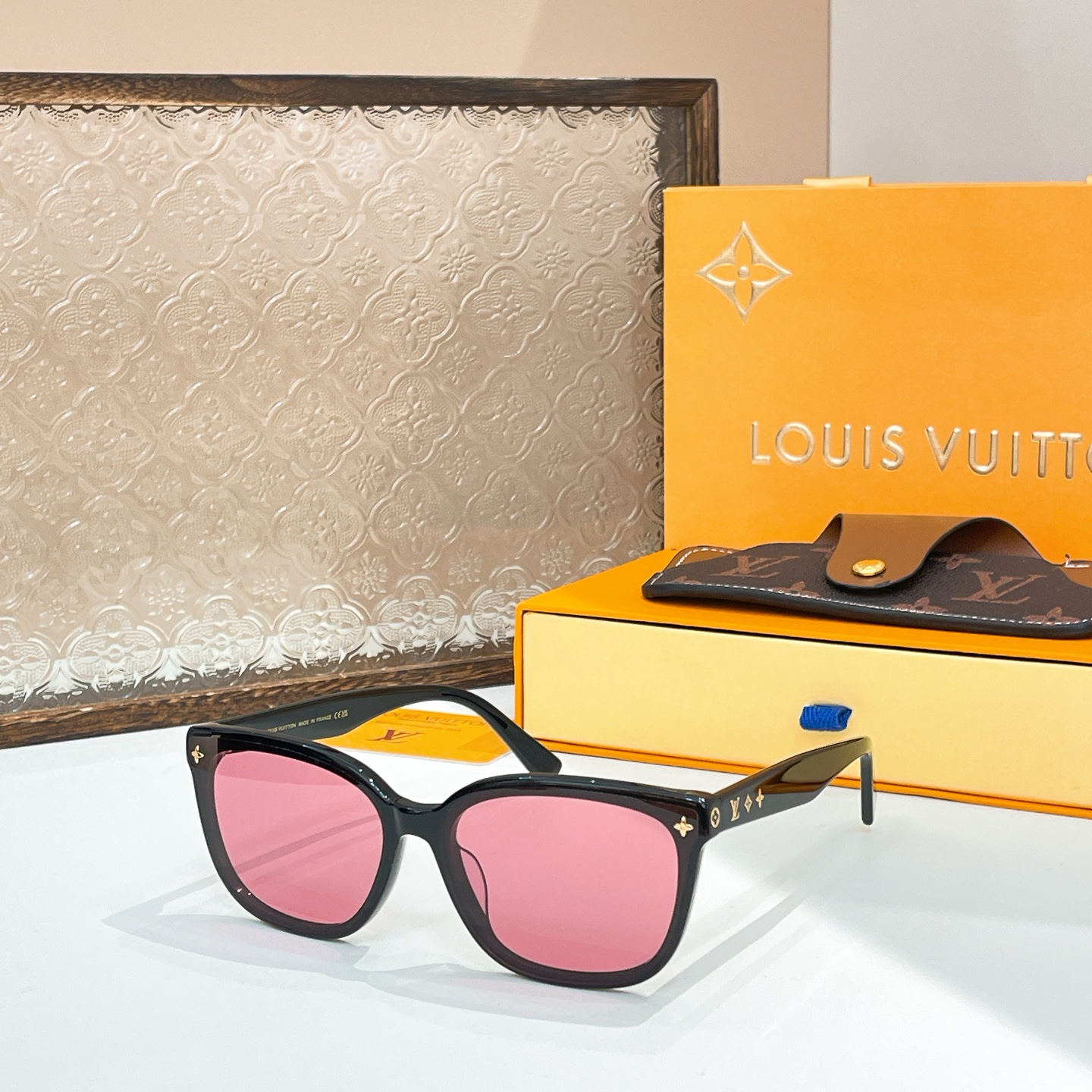 ￼ LOUIS VUITTO*🌟🌟🌟MODEL：Z2136U 🌟🌟🌟SIZE：56口19-143🌟🌟🌟