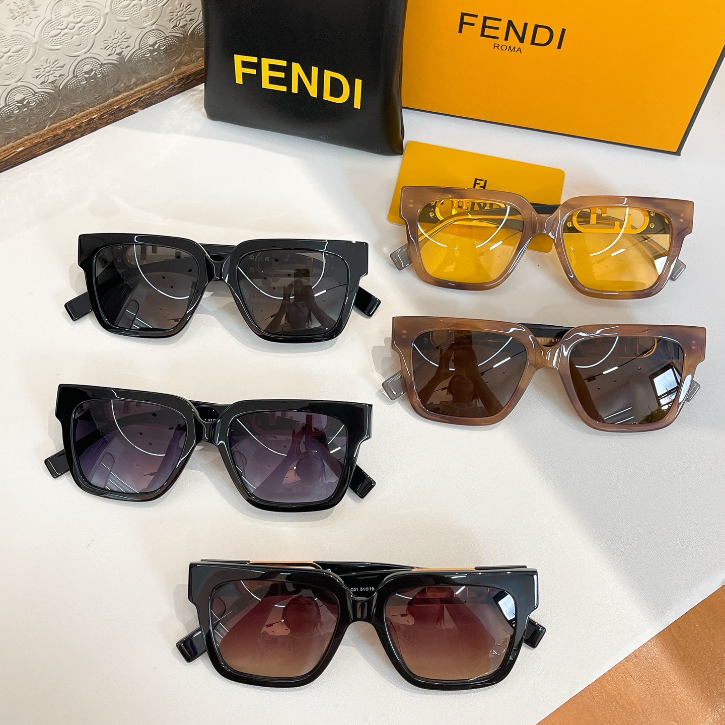 Fendi 芬迪墨镜