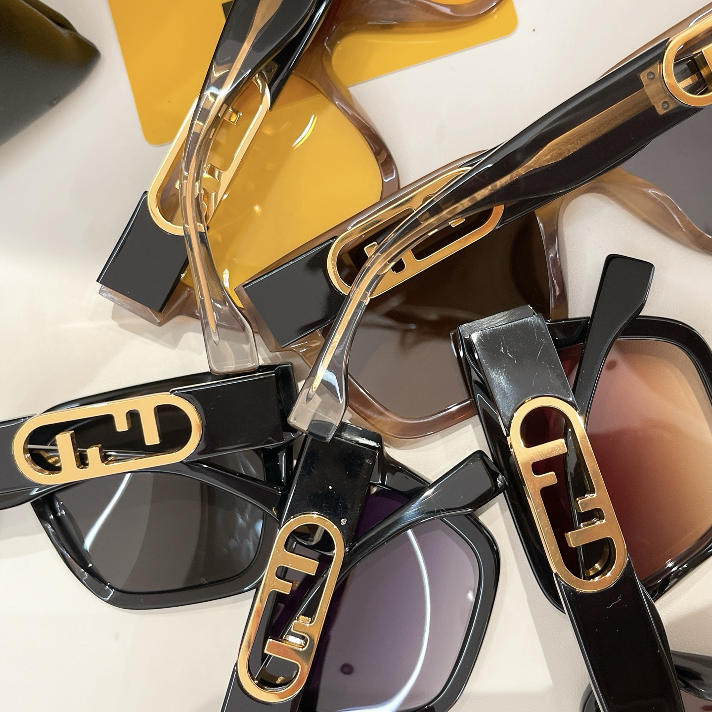 Fendi 芬迪墨镜