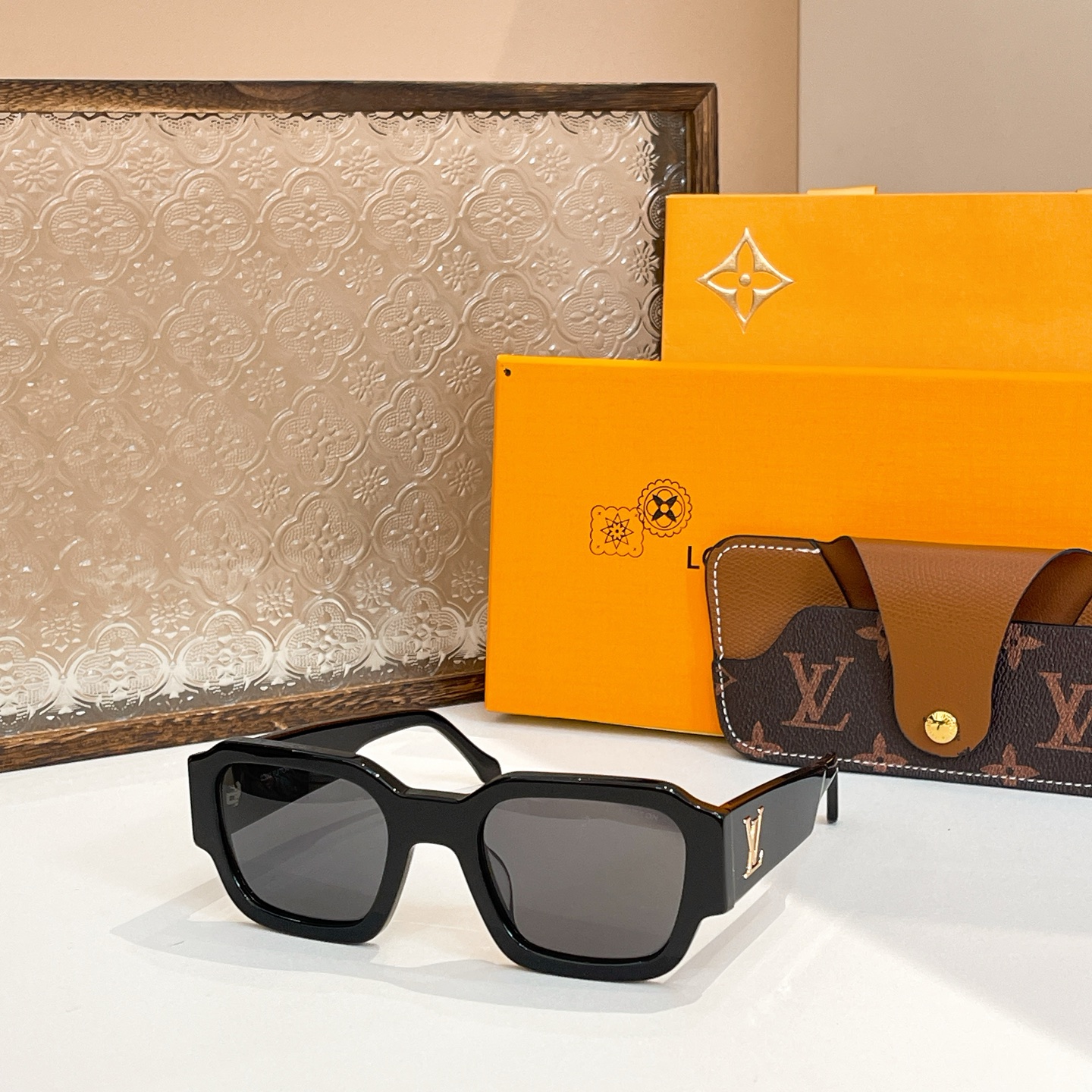  LOUIS VUITTO*🌟🌟🌟MODEL：Z2611E🌟🌟🌟SIZE：57口16-145🌟🌟🌟