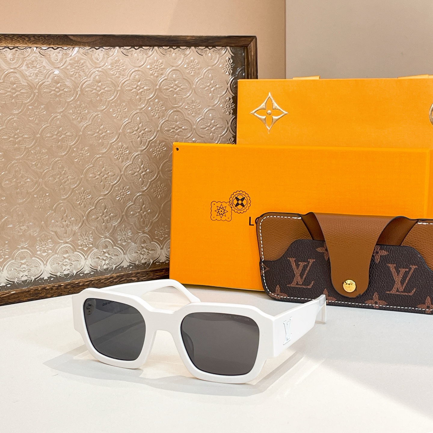  LOUIS VUITTO*🌟🌟🌟MODEL：Z2611E🌟🌟🌟SIZE：57口16-145🌟🌟🌟