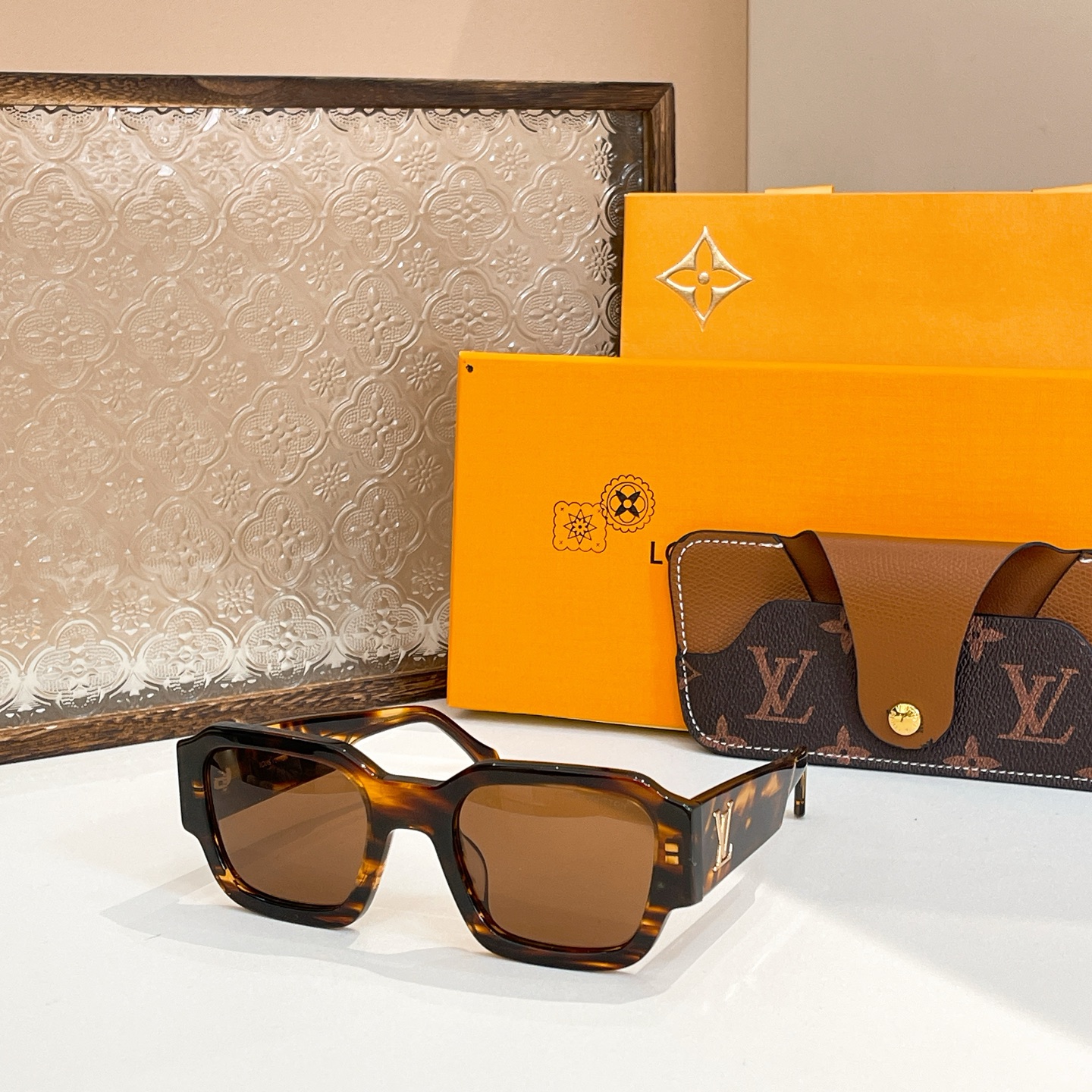  LOUIS VUITTO*🌟🌟🌟MODEL：Z2611E🌟🌟🌟SIZE：57口16-145🌟🌟🌟