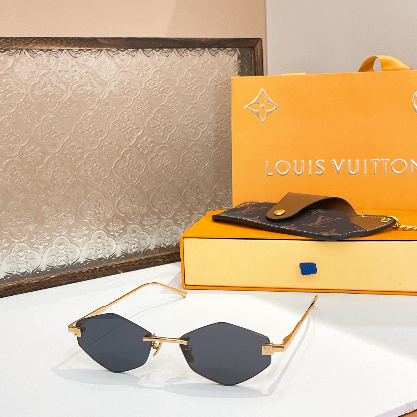  LOUIS VUITTO*🌟🌟🌟MODEL：Z2192U🌟🌟🌟SIZE：57口16-145🌟🌟🌟
