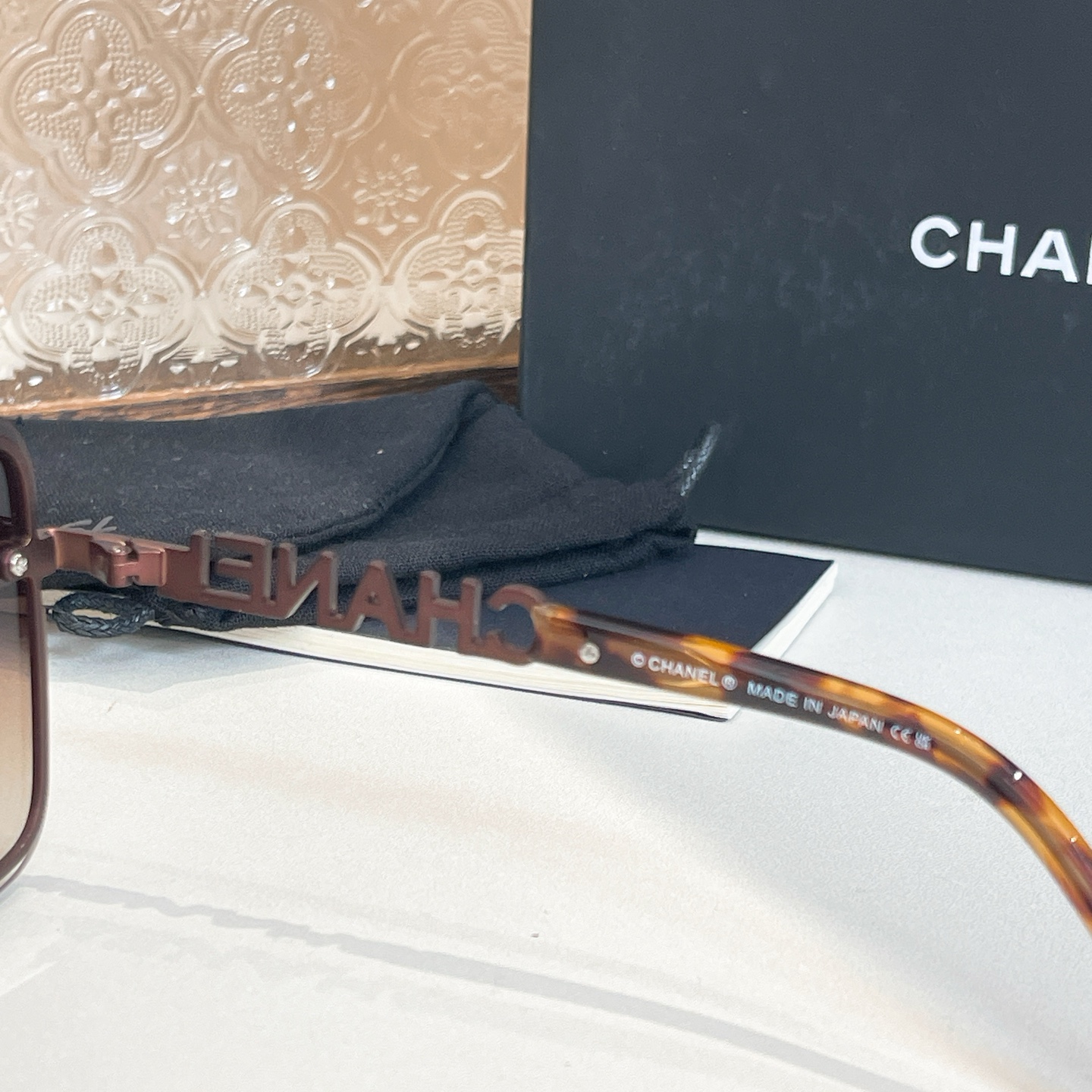 Chanel 香奈儿墨镜
