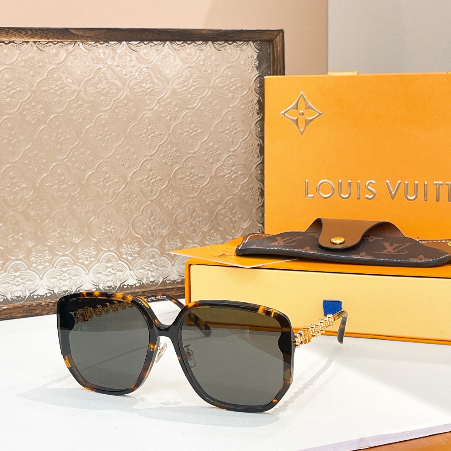 LOUIS VUITTO*🌟🌟🌟MODEL：Z2457U🌟🌟🌟SIZE：57口16-145🌟🌟🌟～～