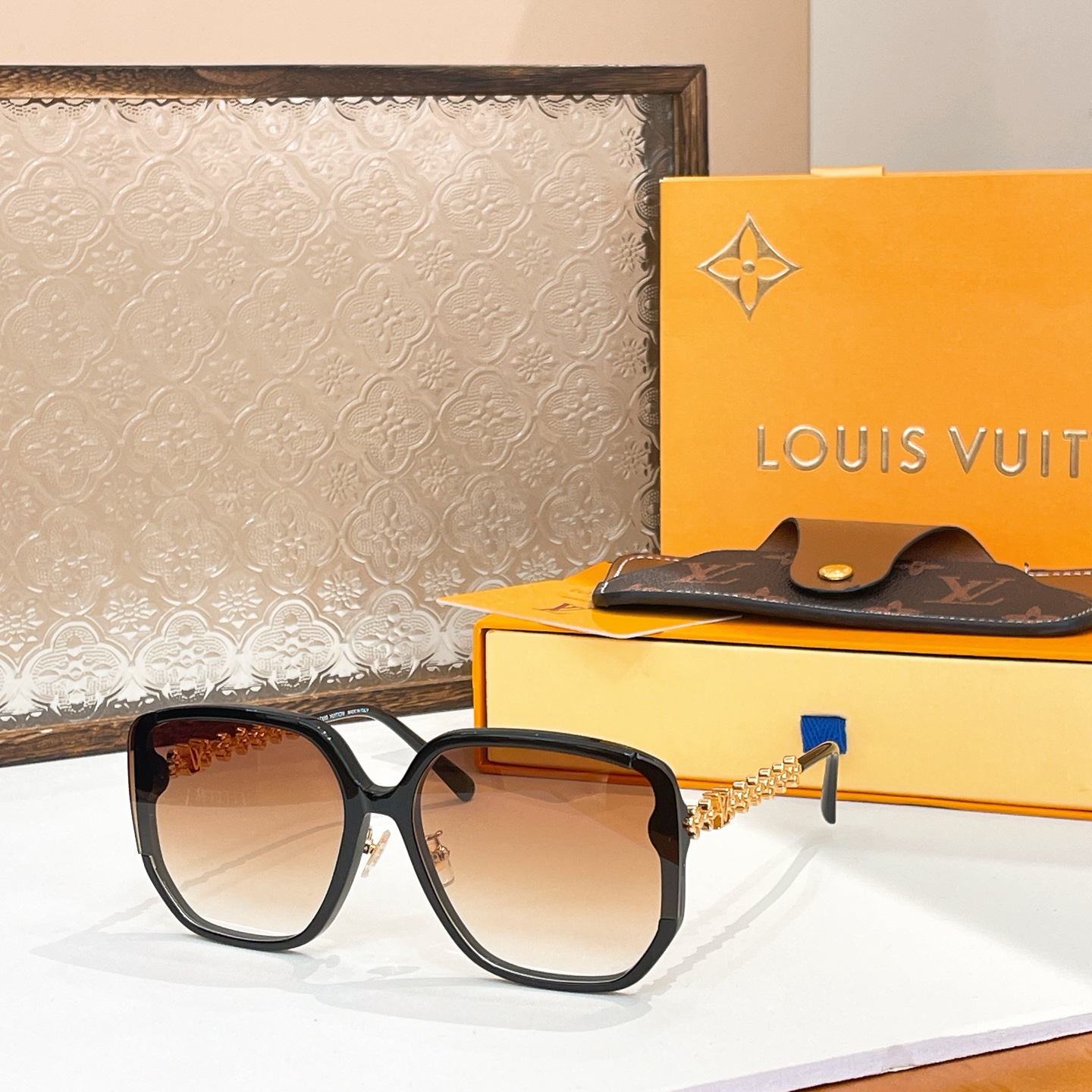 LOUIS VUITTO*🌟🌟🌟MODEL：Z2457U🌟🌟🌟SIZE：57口16-145🌟🌟🌟～～