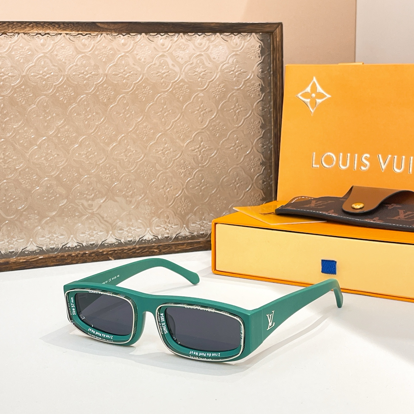  LOUIS VUITTO*🌟🌟🌟MODEL：Z2388E🌟🌟🌟SIZE：57口16-145🌟🌟🌟～～
