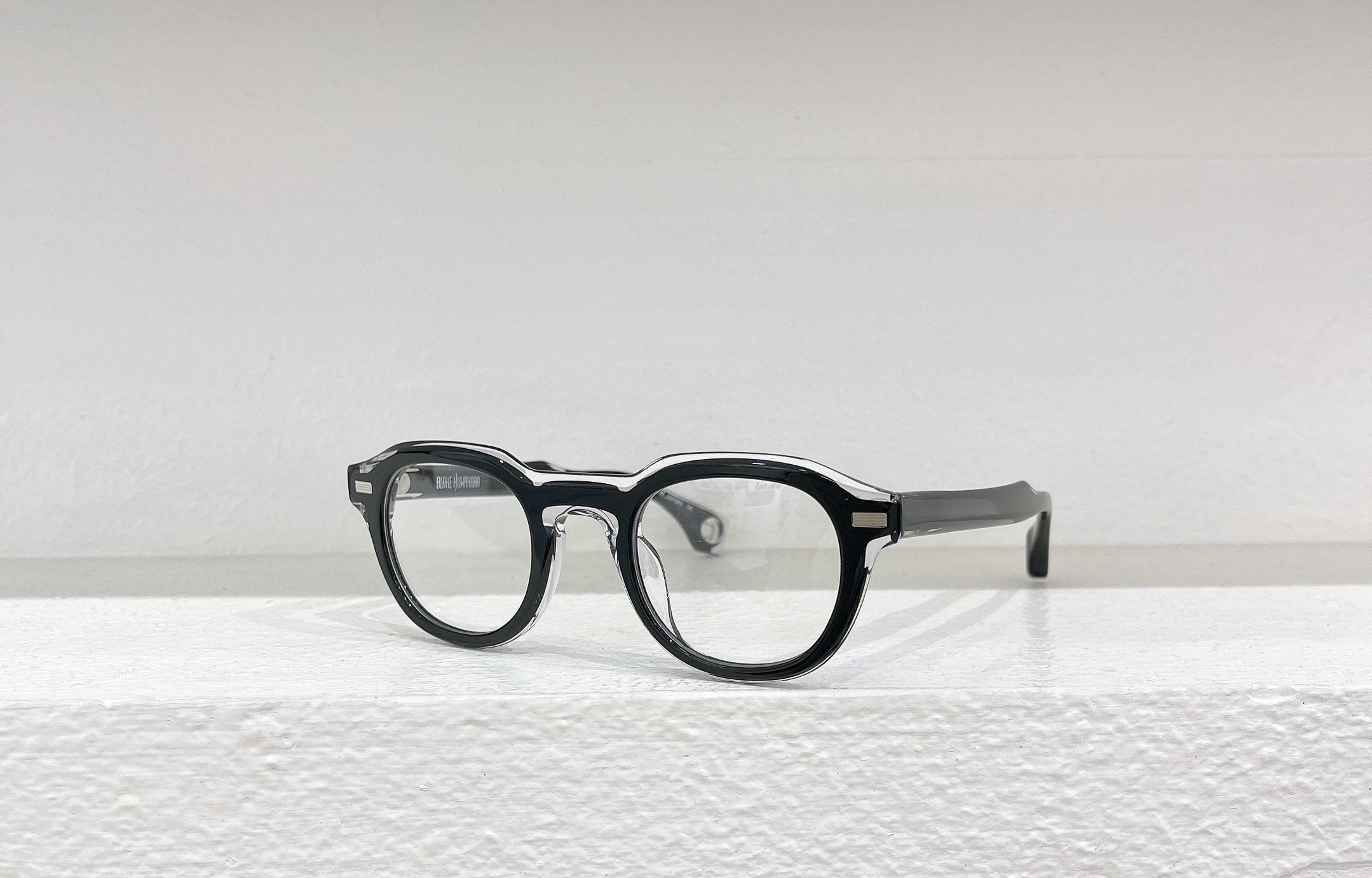 光学镜 太阳镜 盒子➕15
BLAKE KUWAHARA🌟🌟🌟MODELFENH🌟🌟🌟SIZE46口25