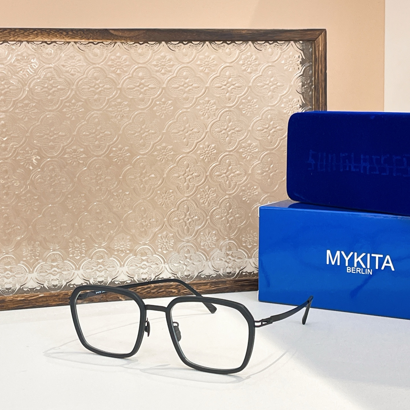 光学镜 太阳镜
MYKITA⚜️⚜️⚜️MODEL：LAURI⚜️⚜️⚜️SIZE 53口22-140⚜