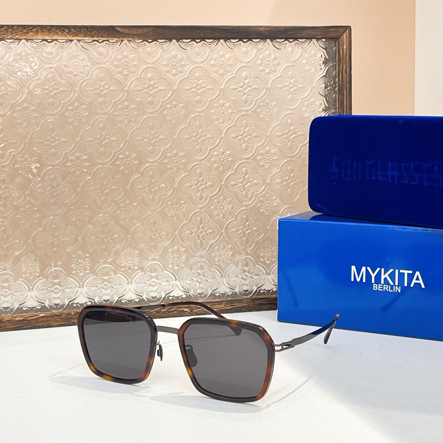 光学镜 太阳镜
MYKITA⚜️⚜️⚜️MODEL：LAURI⚜️⚜️⚜️SIZE 53口22-140⚜