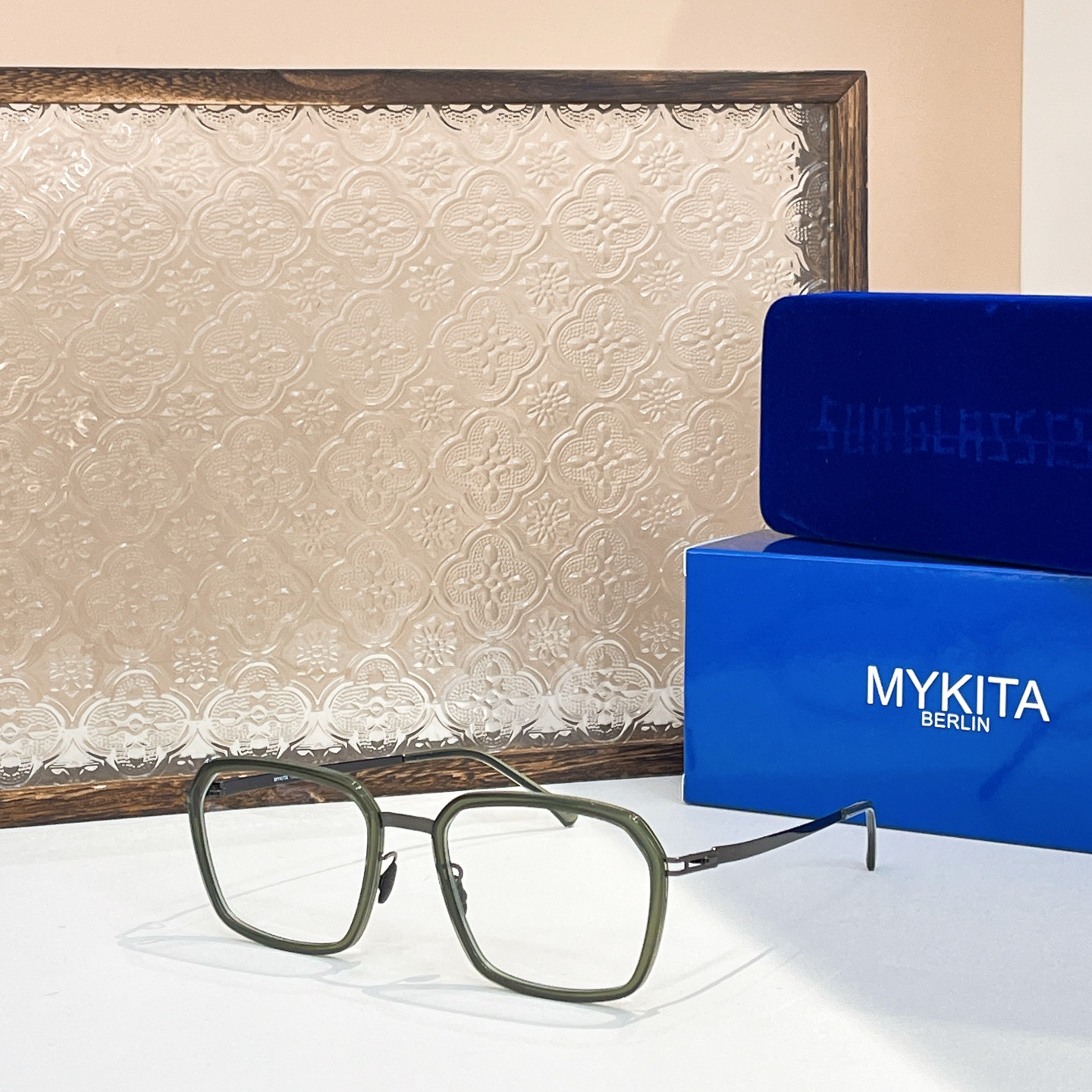光学镜 太阳镜
MYKITA⚜️⚜️⚜️MODEL：LAURI⚜️⚜️⚜️SIZE 53口22-140⚜