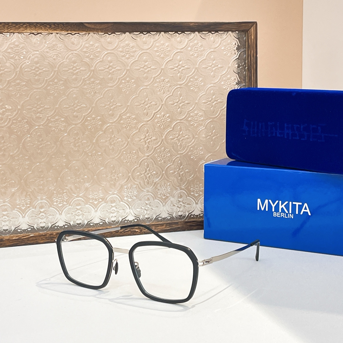 光学镜 太阳镜
MYKITA⚜️⚜️⚜️MODEL：LAURI⚜️⚜️⚜️SIZE 53口22-140⚜