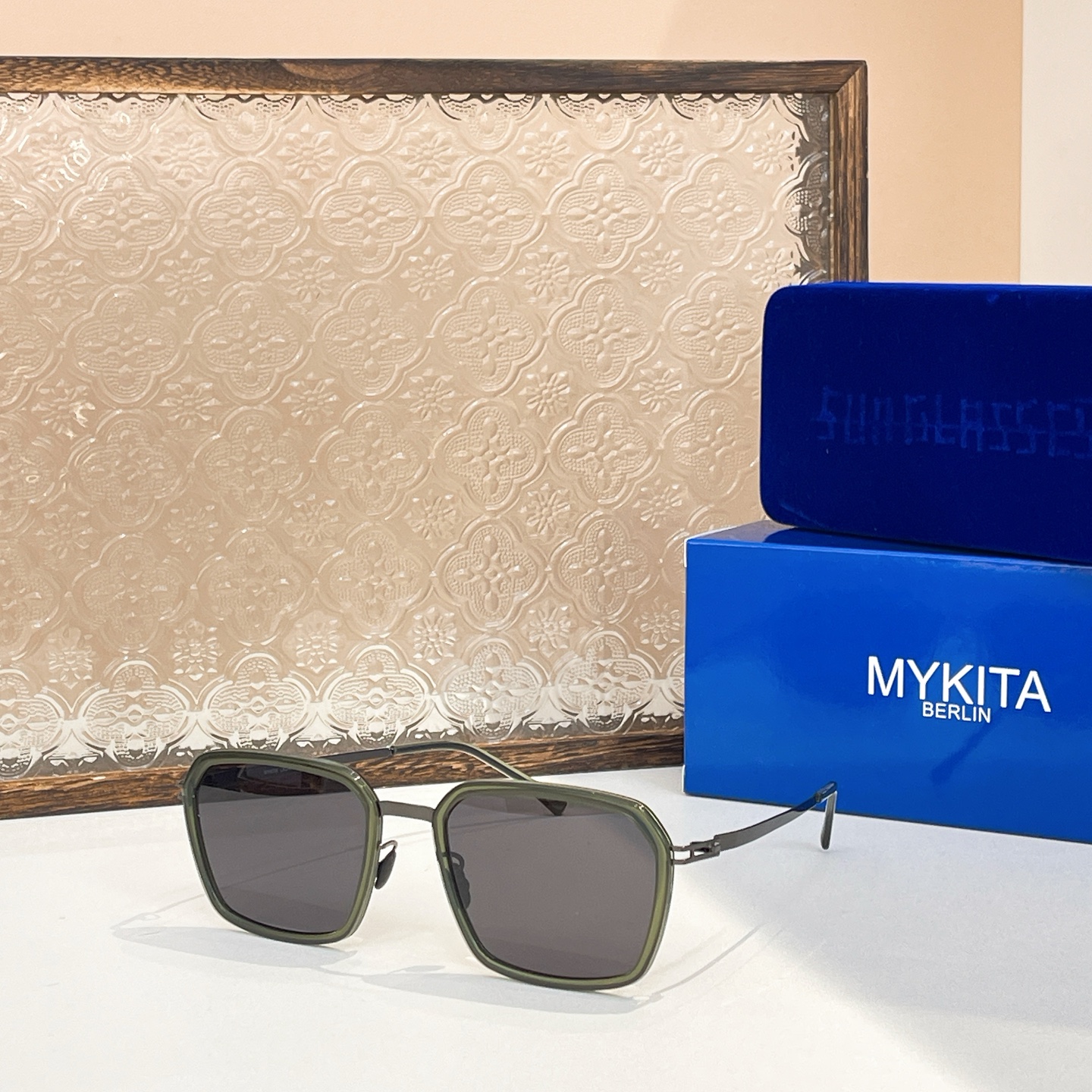 光学镜 太阳镜
MYKITA⚜️⚜️⚜️MODEL：LAURI⚜️⚜️⚜️SIZE 53口22-140⚜
