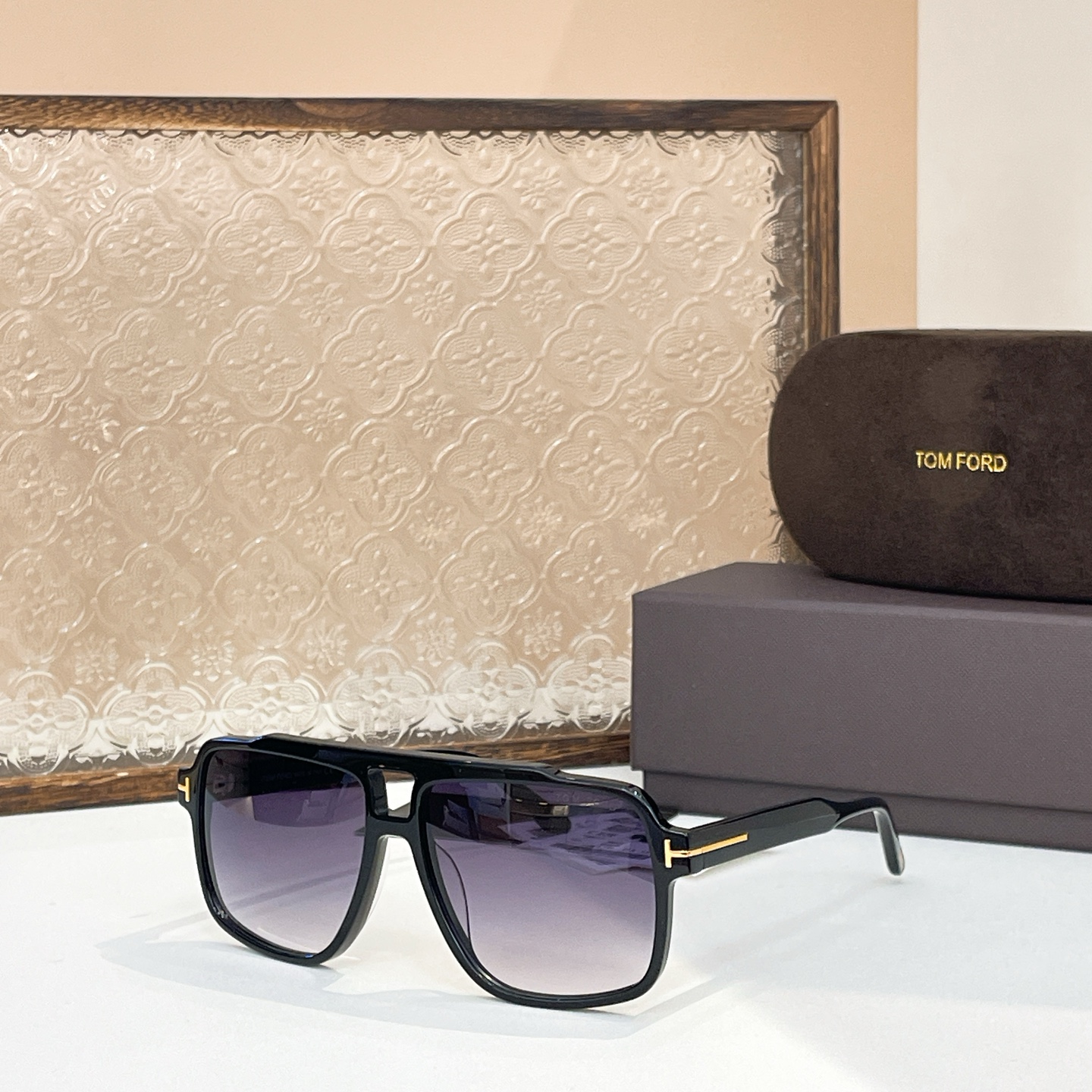 ￼ TOM FORD✨✨✨MODEL：TF1177-k✨✨✨SIZE：59口15-145✨✨✨