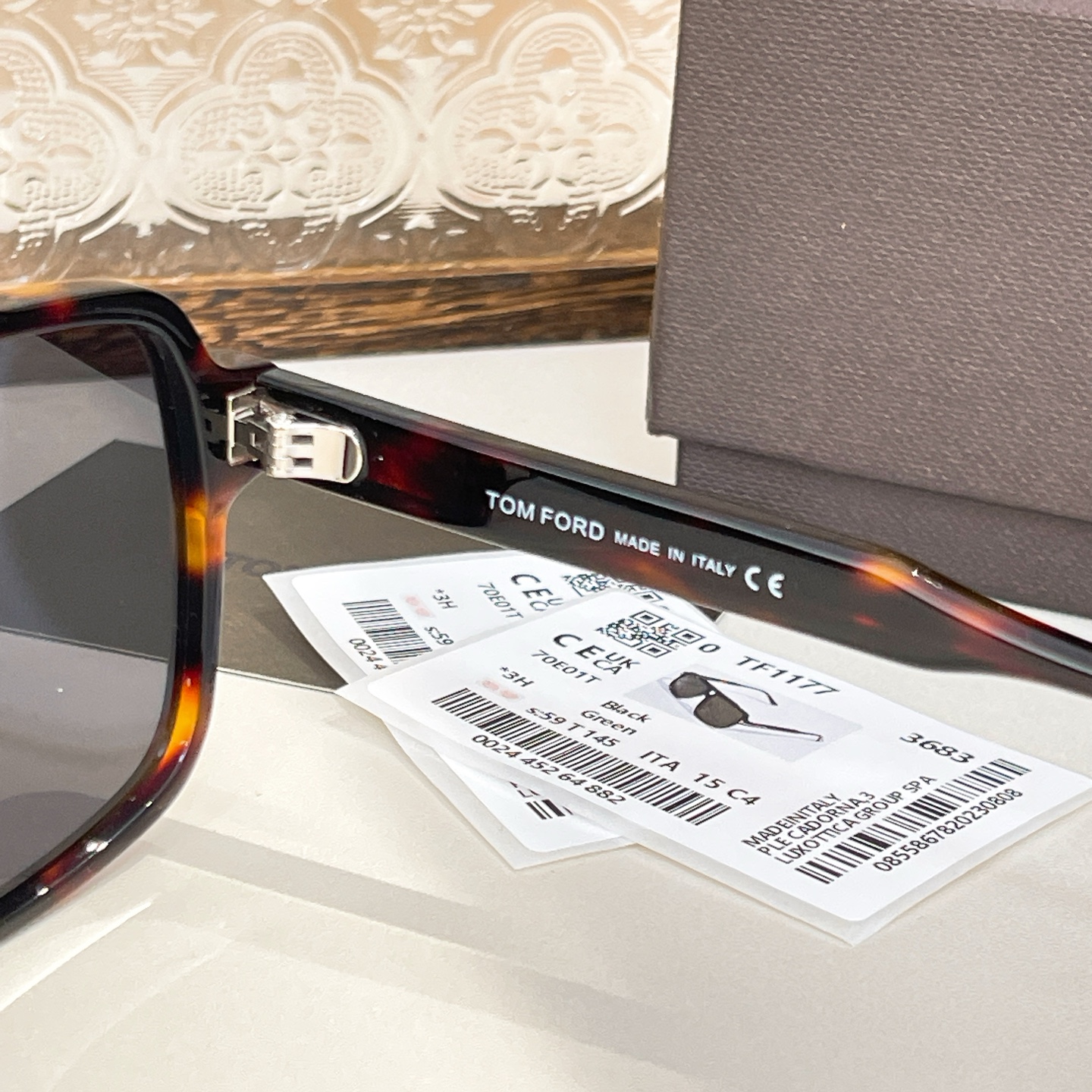 ￼ TOM FORD✨✨✨MODEL：TF1177-k✨✨✨SIZE：59口15-145✨✨✨