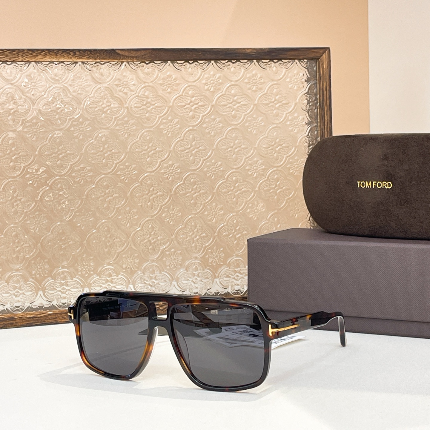 ￼ TOM FORD✨✨✨MODEL：TF1177-k✨✨✨SIZE：59口15-145✨✨✨