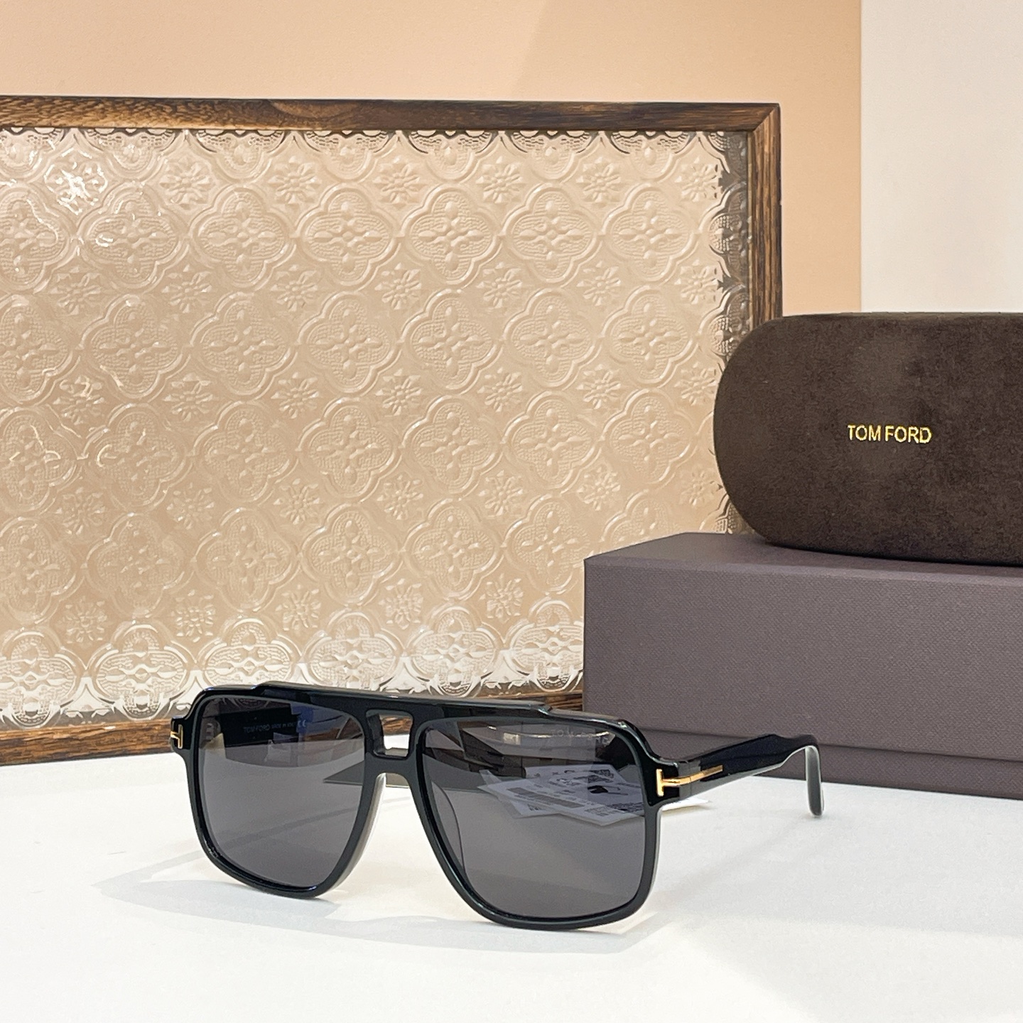 ￼ TOM FORD✨✨✨MODEL：TF1177-k✨✨✨SIZE：59口15-145✨✨✨