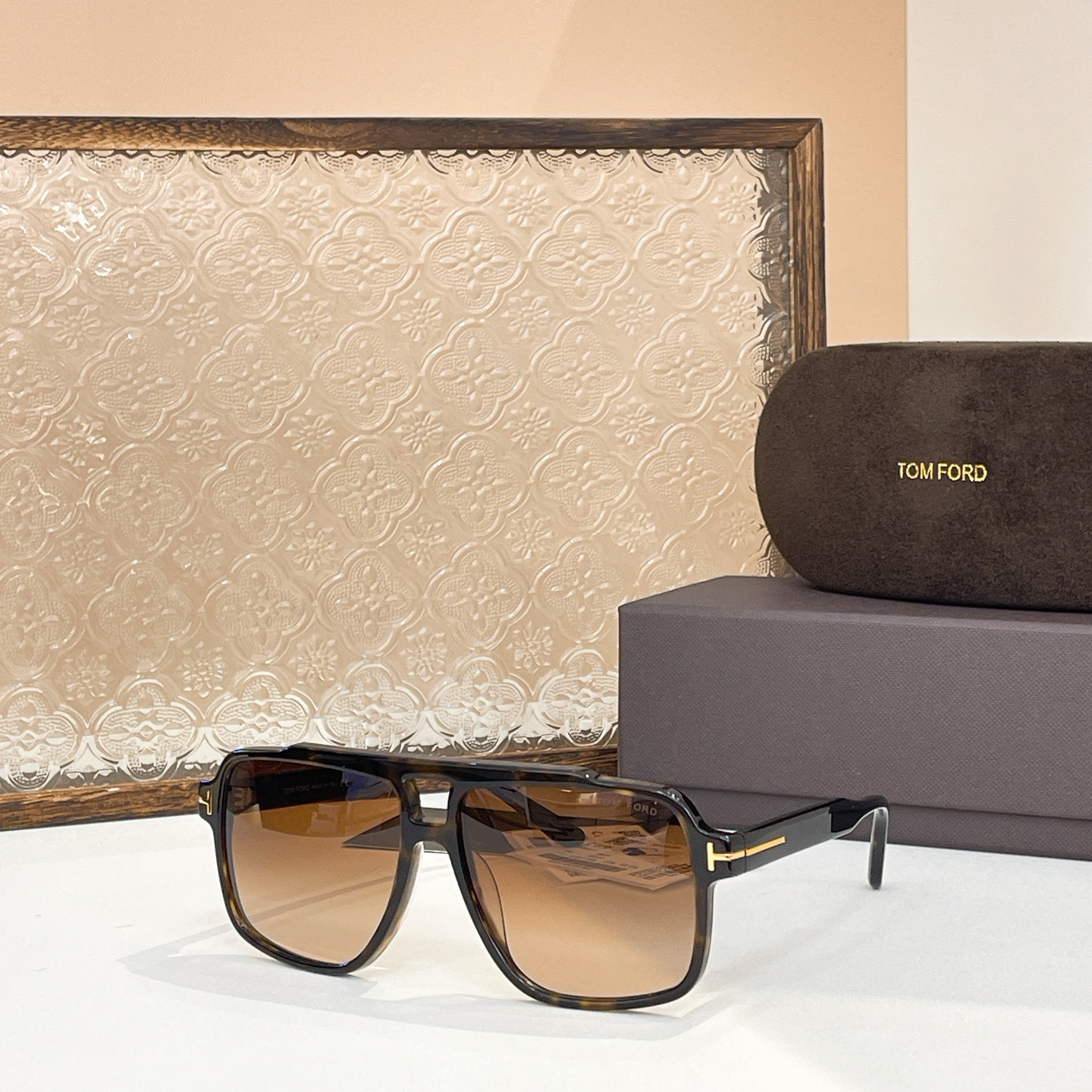 ￼ TOM FORD✨✨✨MODEL：TF1177-k✨✨✨SIZE：59口15-145✨✨✨