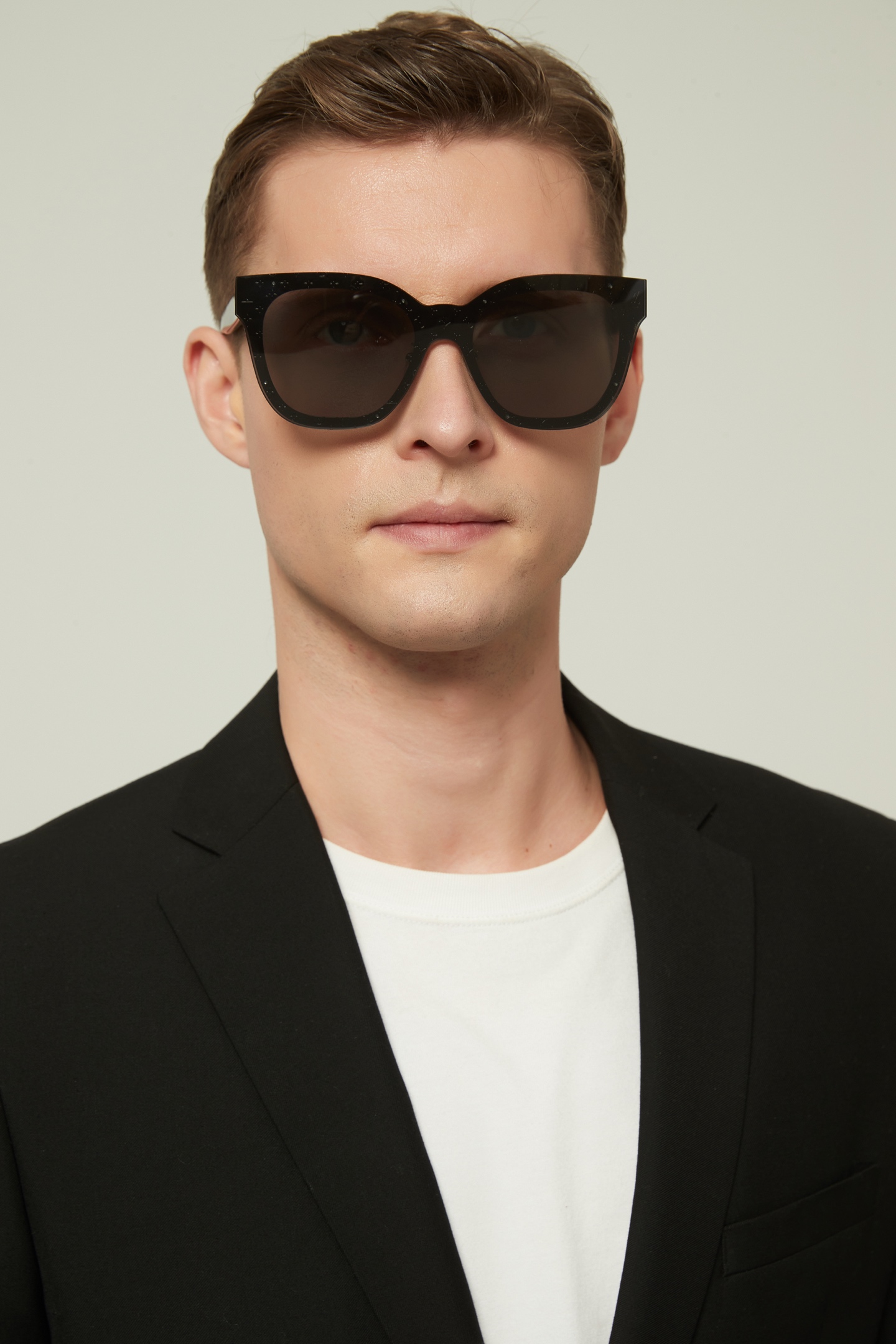  LOUIS VUITTO*
MODEL：Z2565U
SIZE：57口16-145
