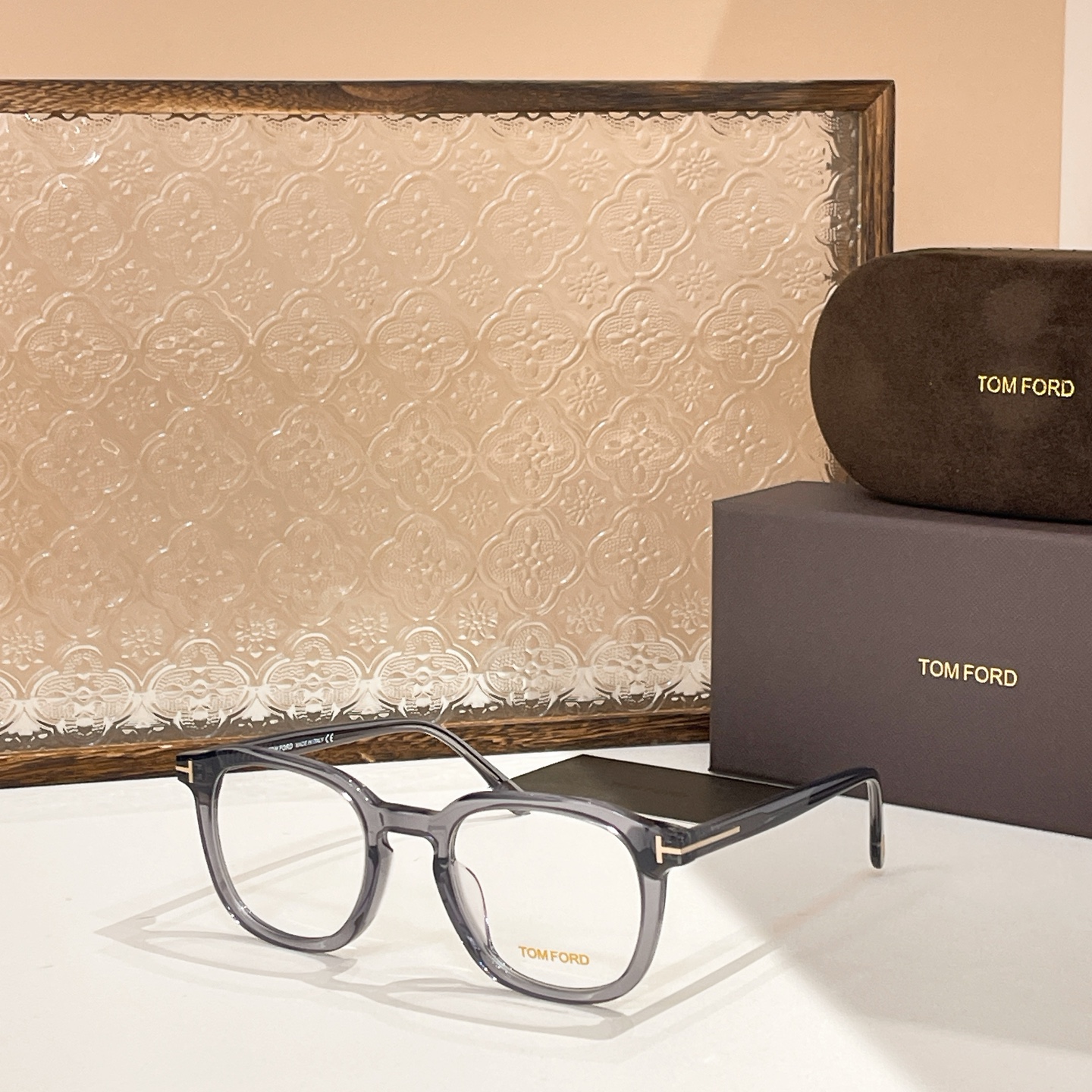  TOM FORD✨✨✨MODEL：TF0975✨✨✨SIZE：52口23-145✨✨✨