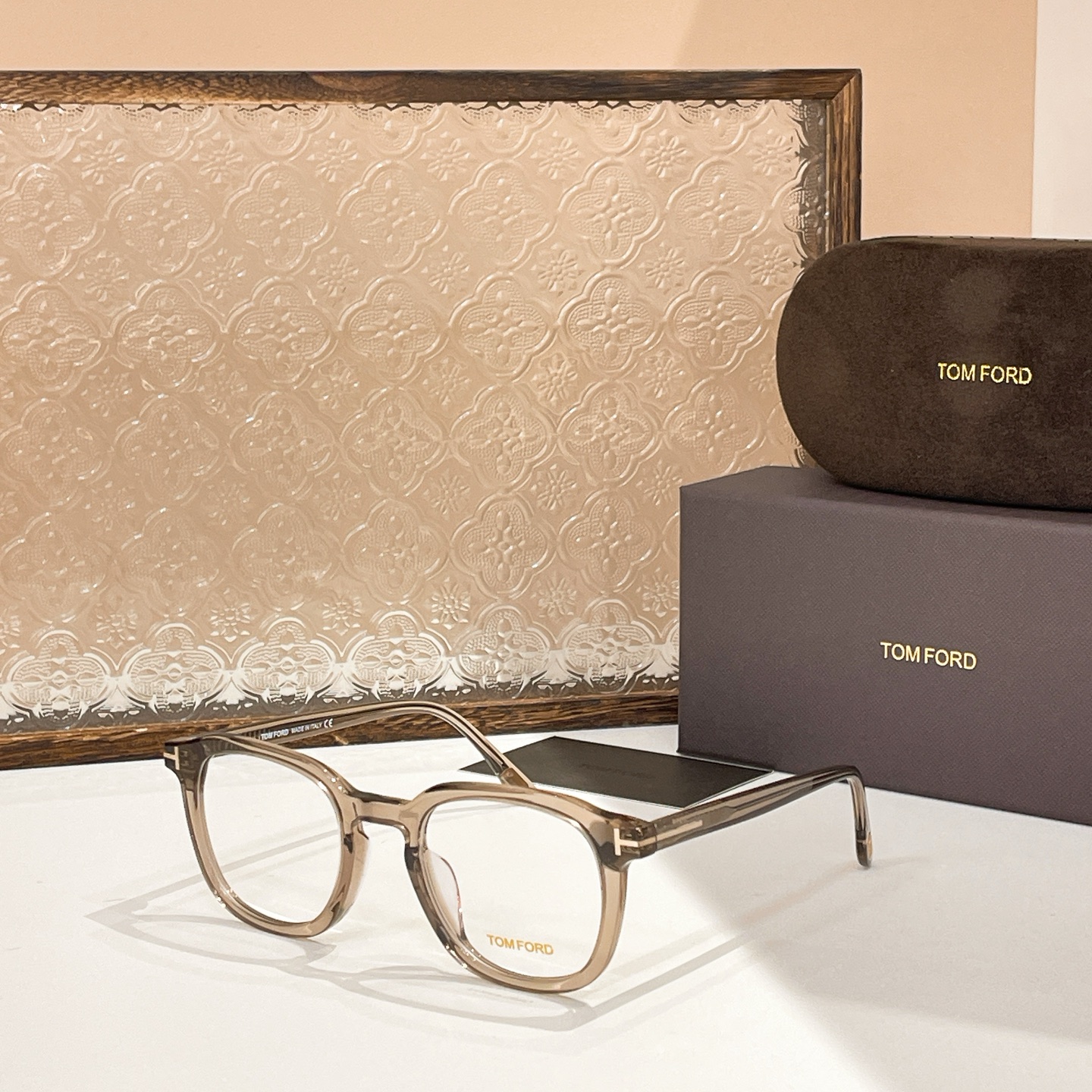  TOM FORD✨✨✨MODEL：TF0975✨✨✨SIZE：52口23-145✨✨✨