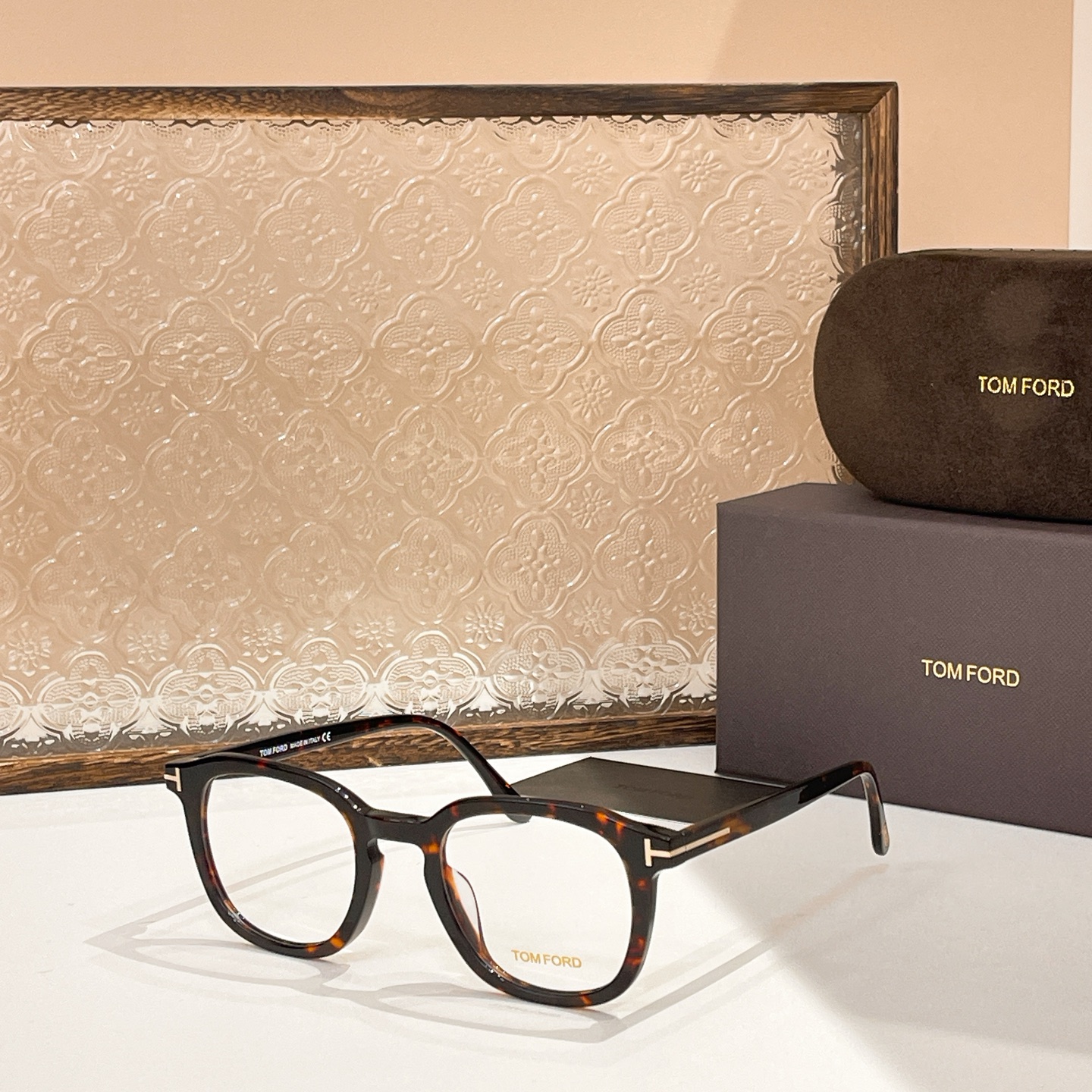  TOM FORD✨✨✨MODEL：TF0975✨✨✨SIZE：52口23-145✨✨✨