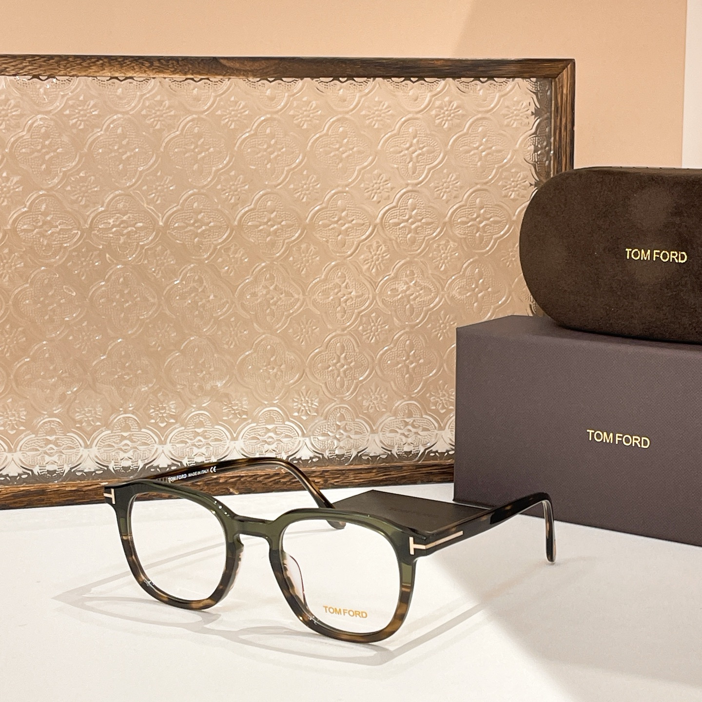  TOM FORD✨✨✨MODEL：TF0975✨✨✨SIZE：52口23-145✨✨✨