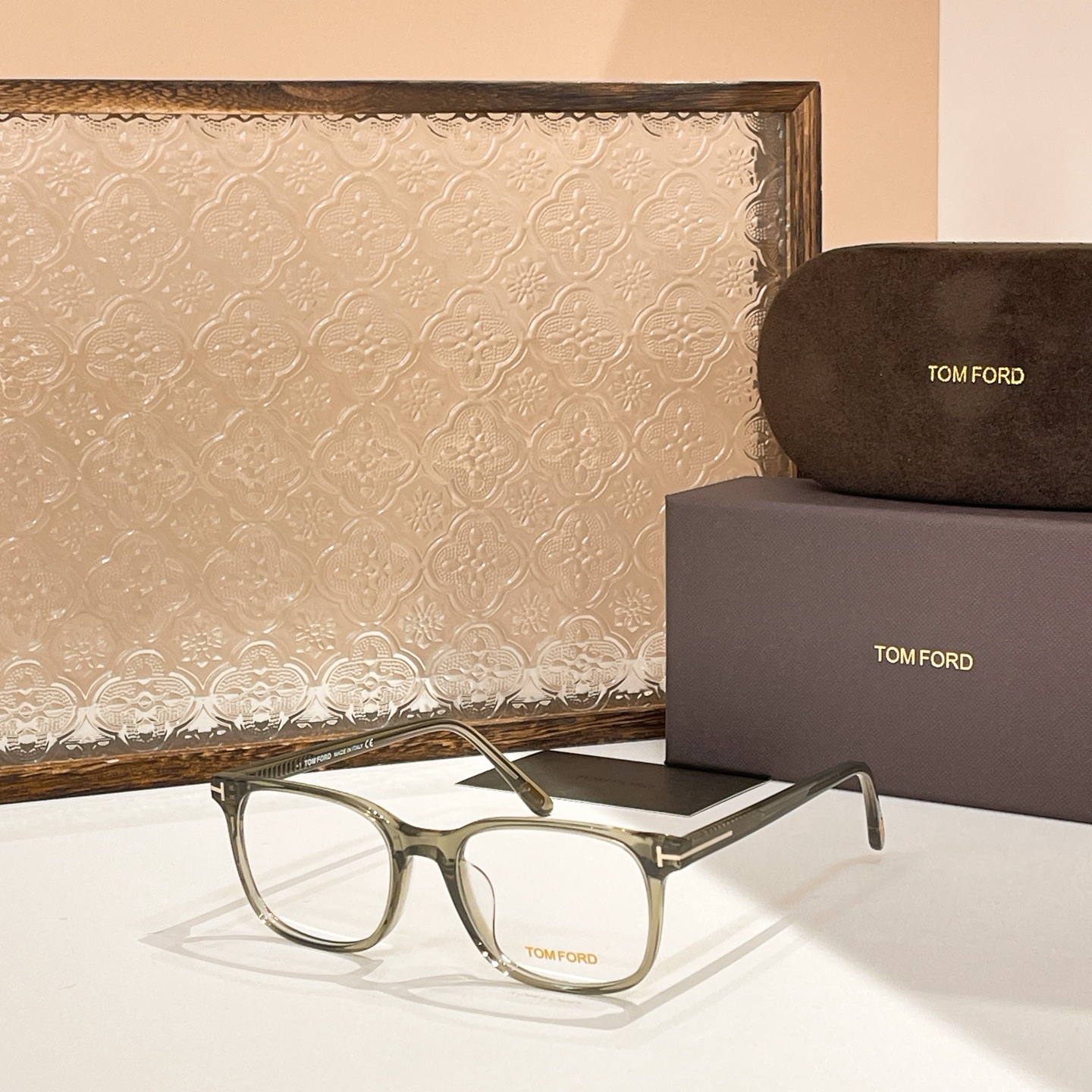  TOM FORD✨✨✨MODEL：TF5831-F-B✨✨✨SIZE：51口18-145✨✨✨