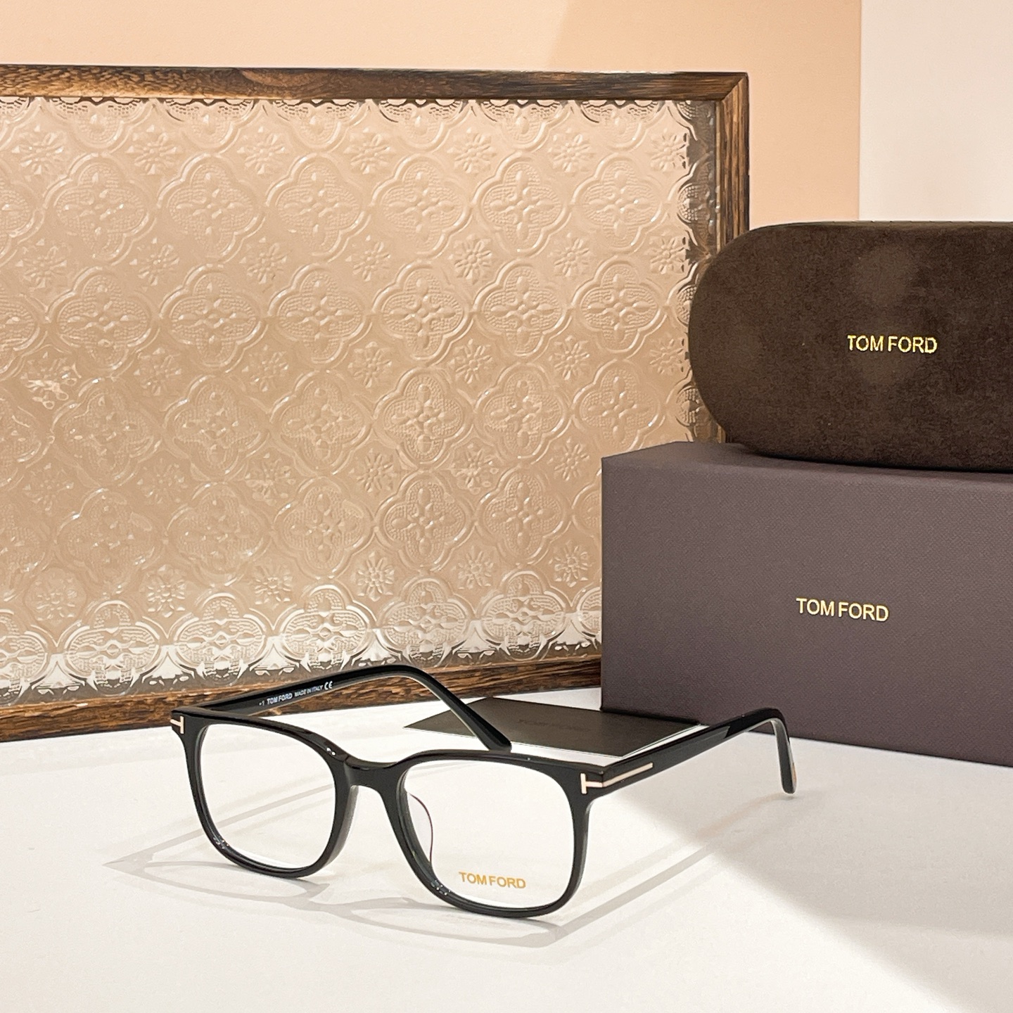  TOM FORD✨✨✨MODEL：TF5831-F-B✨✨✨SIZE：51口18-145✨✨✨