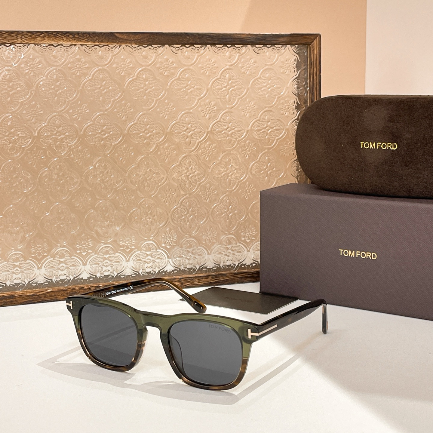  TOM FORD✨✨✨MODEL：TF5870-F-B✨✨✨SIZE：52口21-145✨✨✨