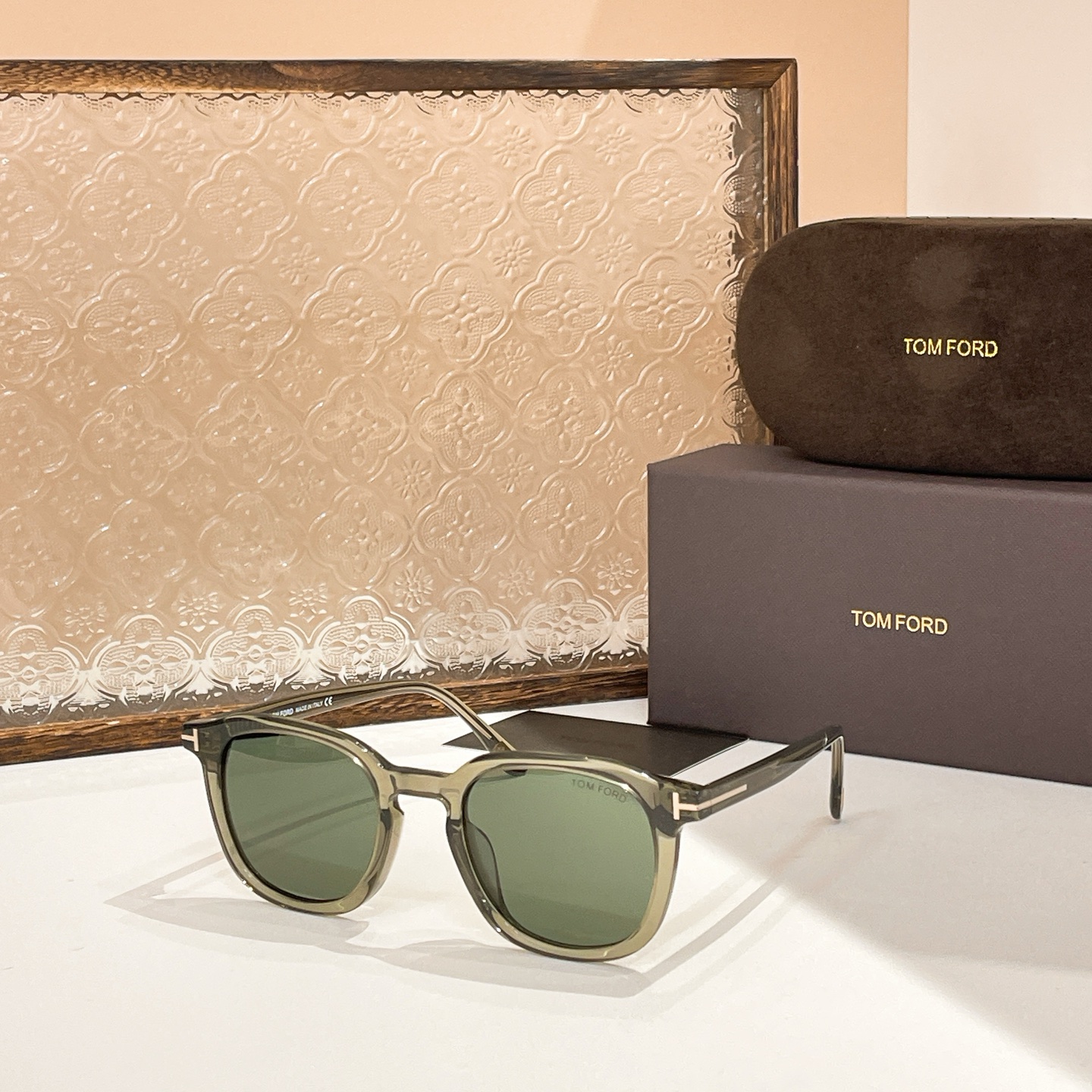  TOM FORD✨✨✨MODEL：TF0975✨✨✨SIZE：52口23-145✨✨✨