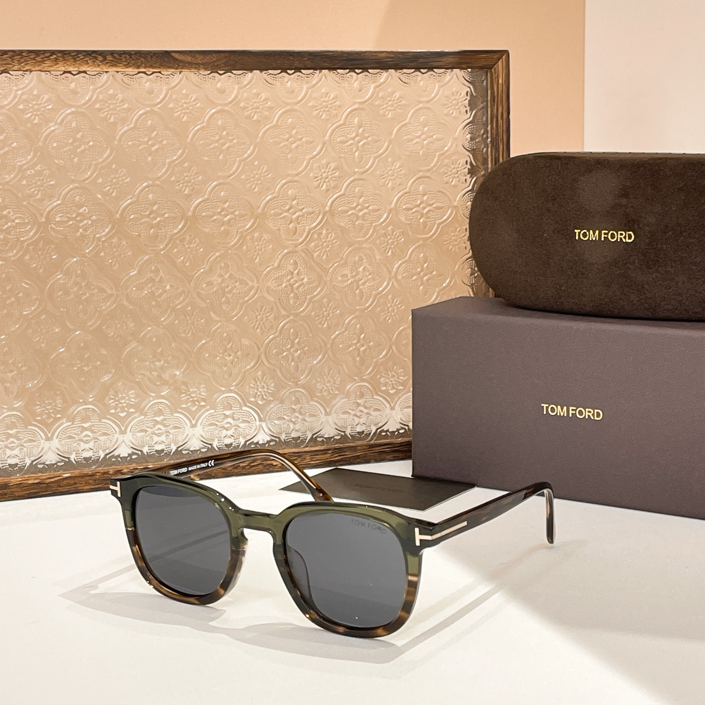  TOM FORD✨✨✨MODEL：TF0975✨✨✨SIZE：52口23-145✨✨✨