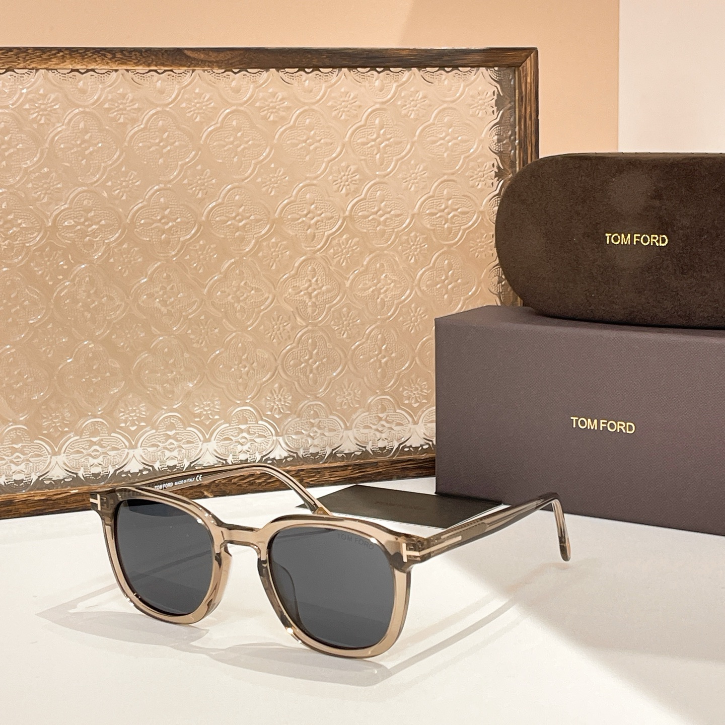  TOM FORD✨✨✨MODEL：TF0975✨✨✨SIZE：52口23-145✨✨✨