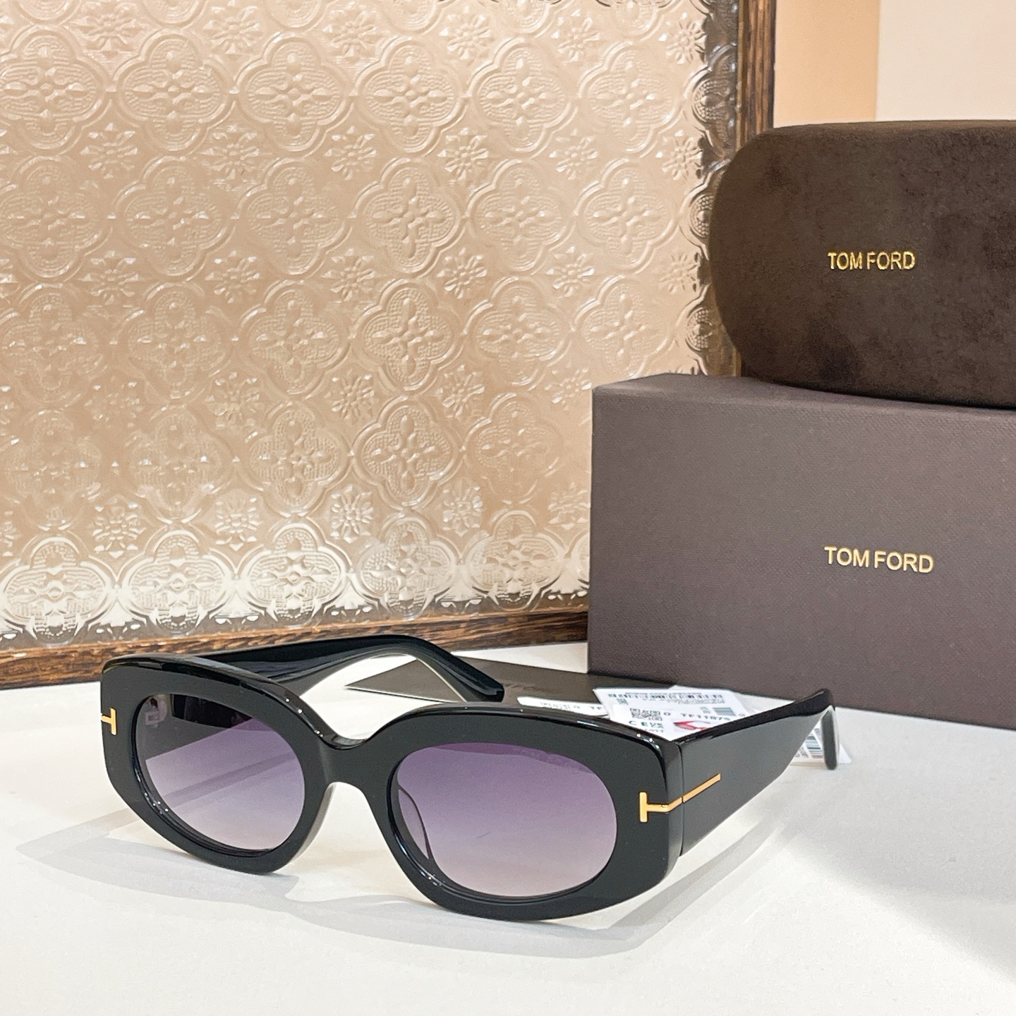 TOM FORD 太阳镜 板材 黑色 矩形