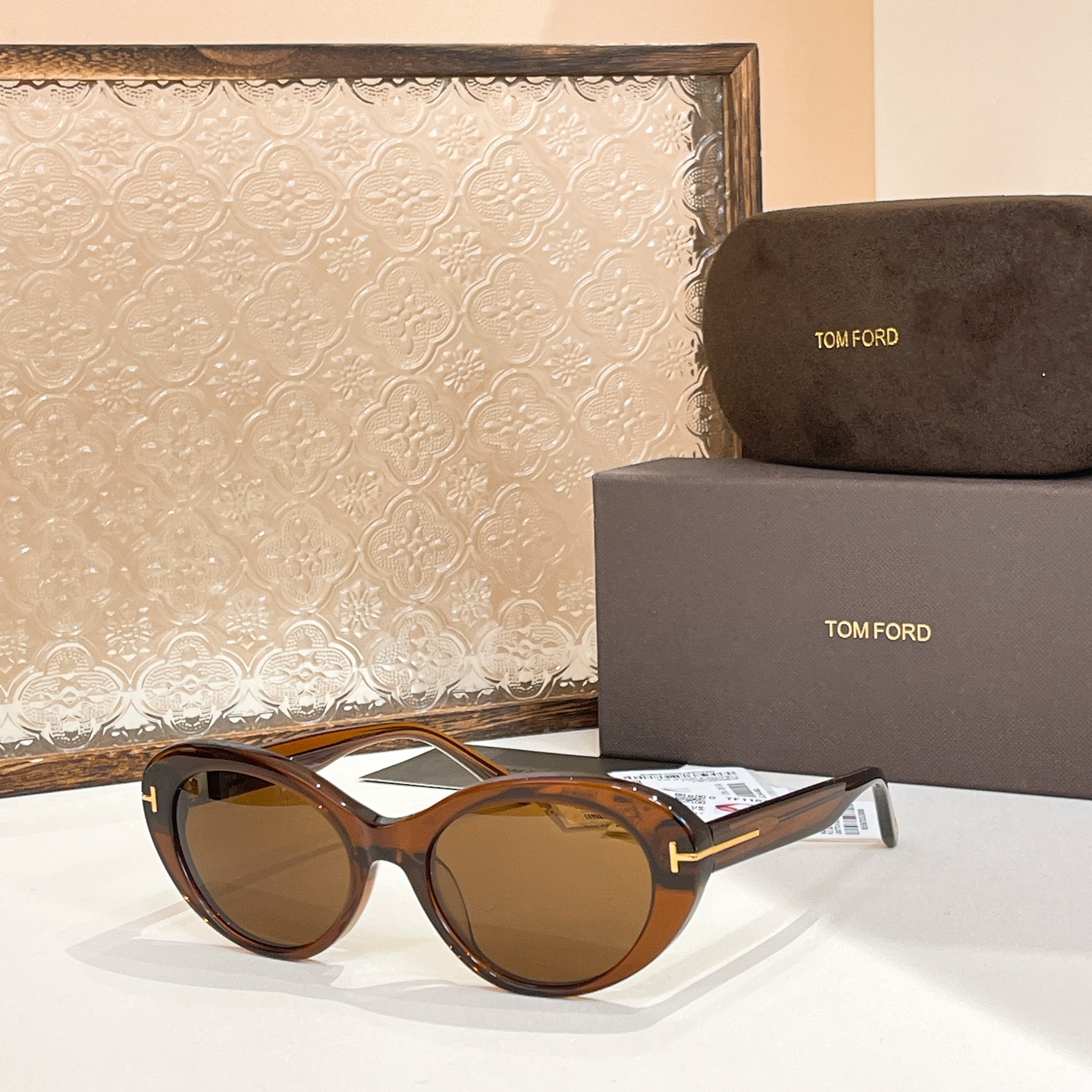 TOM FORD 太阳镜 板材 椭圆