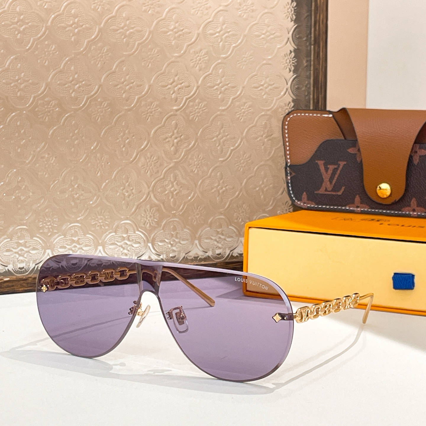 LOUIS VUITTO*🌟🌟🌟MODEL：Z2032U🌟🌟🌟SIZE：146口0-137🌟🌟🌟