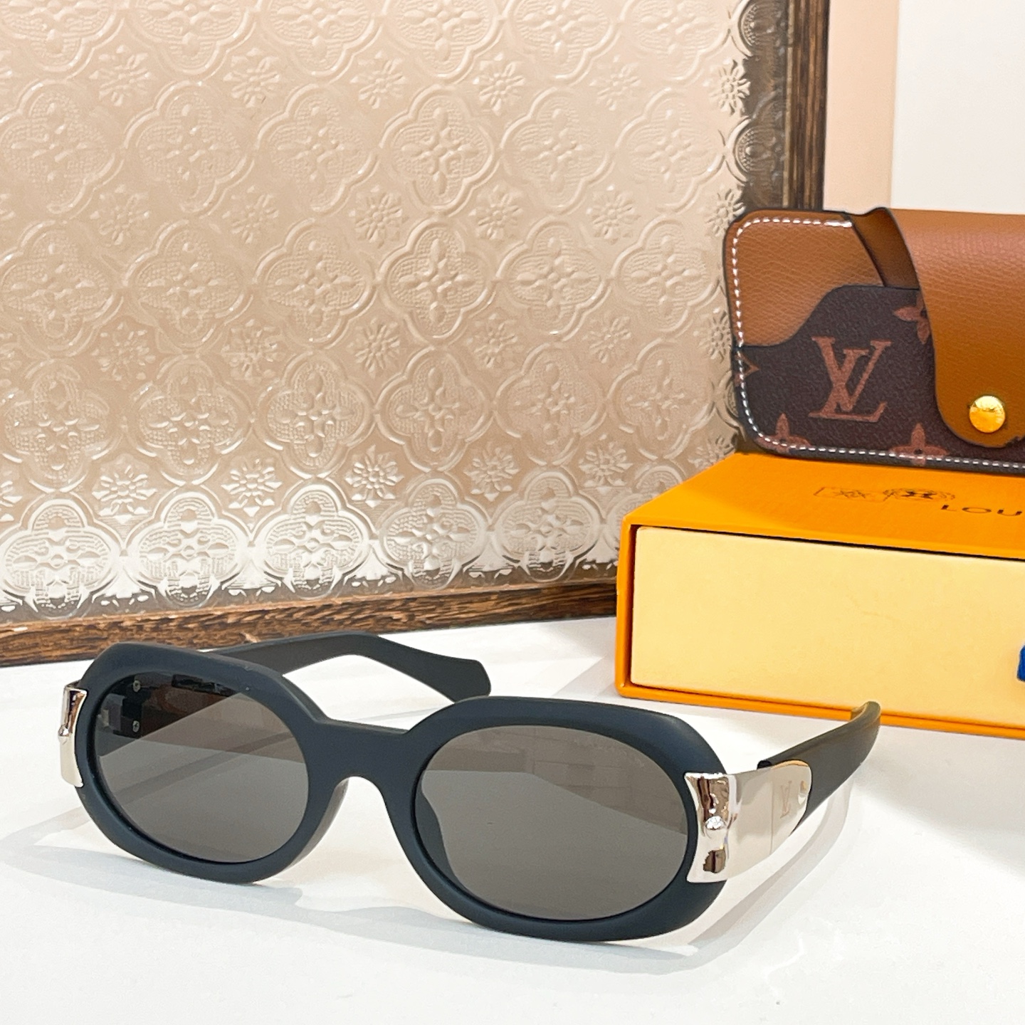 LOUIS VUITTO*🌟🌟🌟MODEL：Z2600U🌟🌟🌟SIZE：55口22-140🌟🌟🌟
