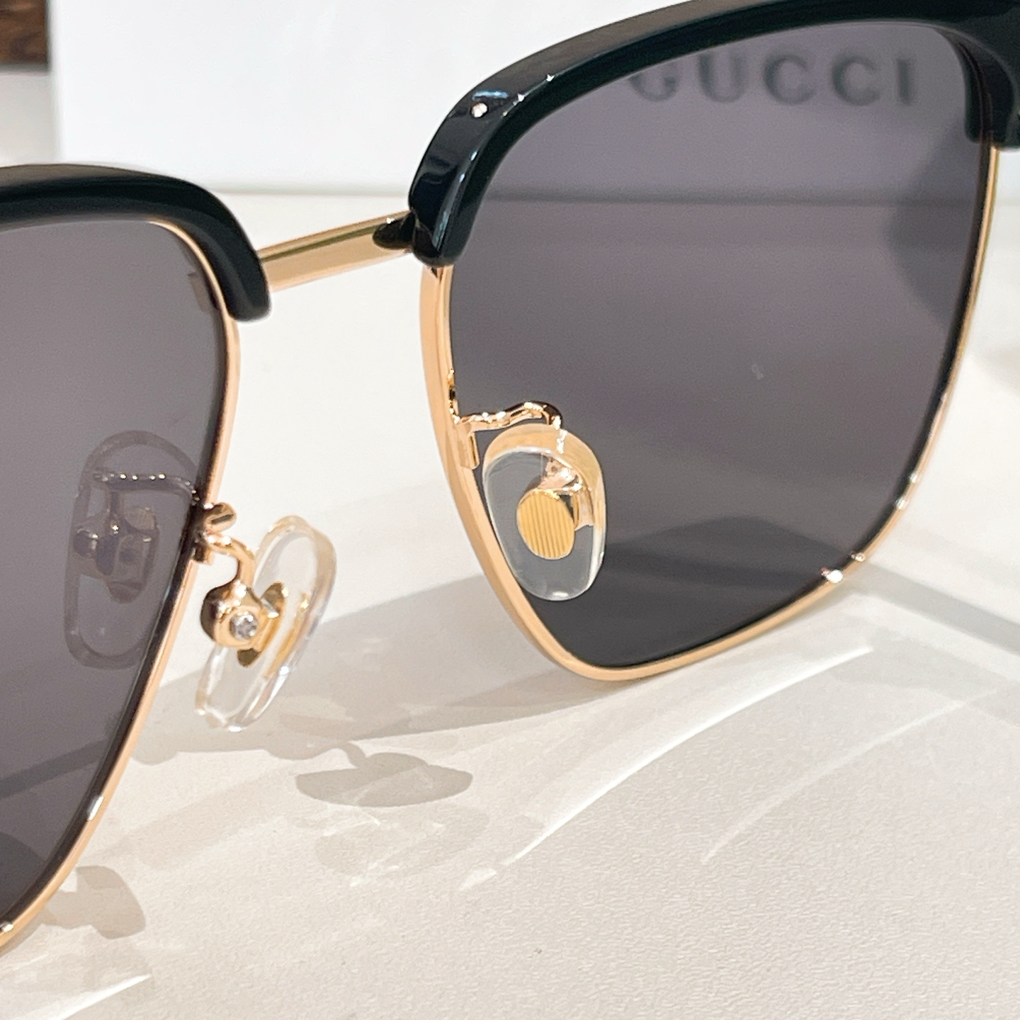 GUCC*🐝🐝🐝MODEL：GG 0658S🐝🐝🐝SIZE：56口17-148🐝🐝🐝