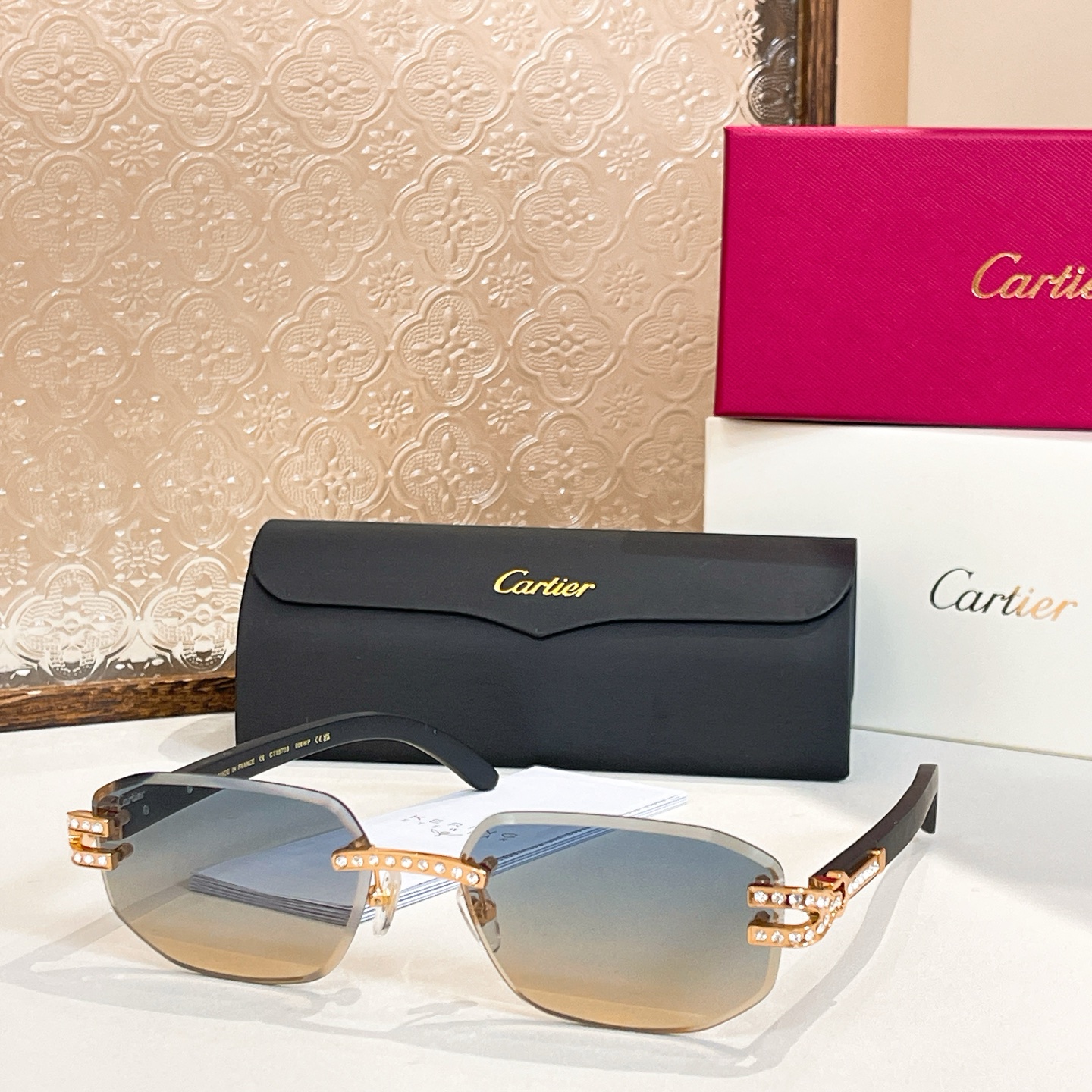 Cartie*✨✨✨MODEL：CT0570S  ✨✨✨SIZE 56口18-145✨✨✨ ，变色镜片～