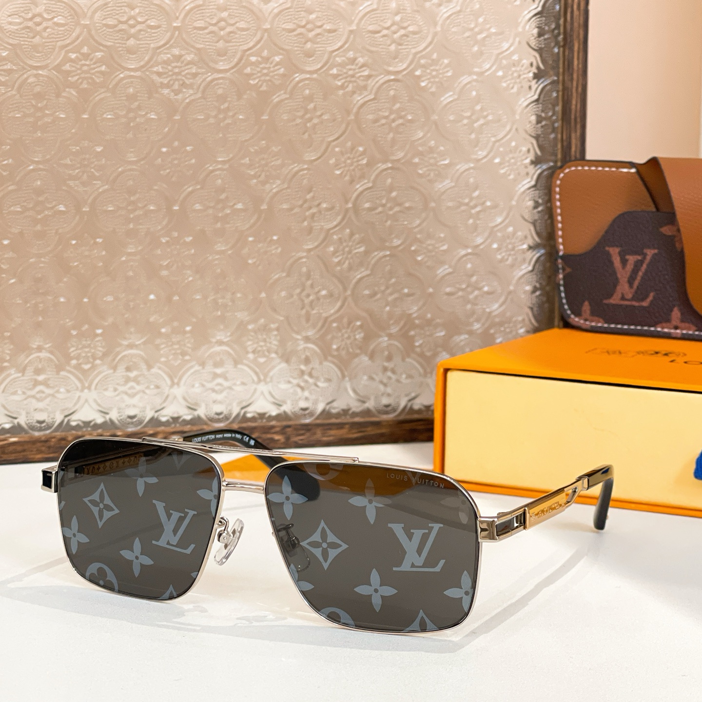 LOUIS VUITTO*🌟🌟🌟MODEL：Z1303 🌟🌟🌟SIZE：57口16-145🌟🌟🌟