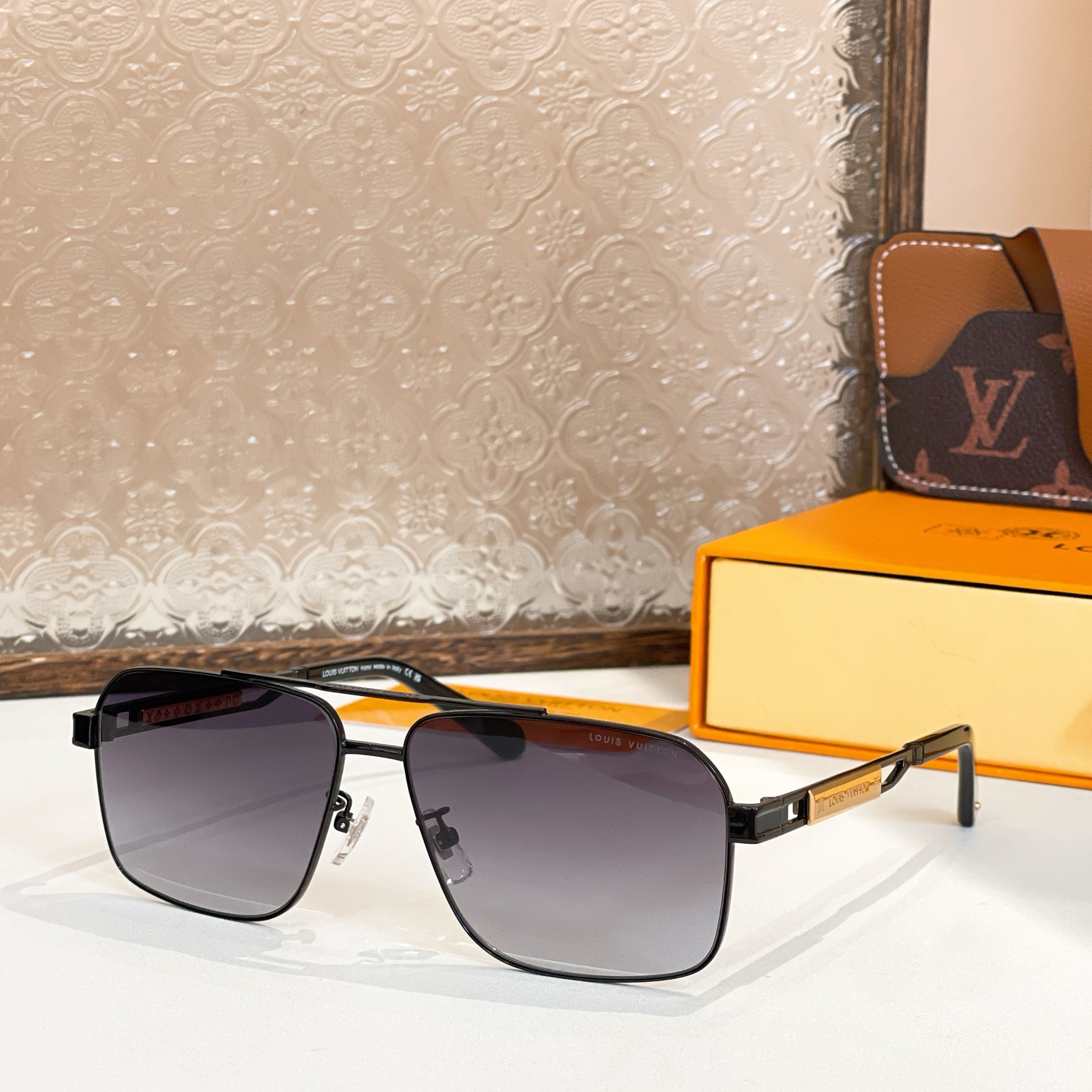 LOUIS VUITTO*🌟🌟🌟MODEL：Z1303 🌟🌟🌟SIZE：57口16-145🌟🌟🌟