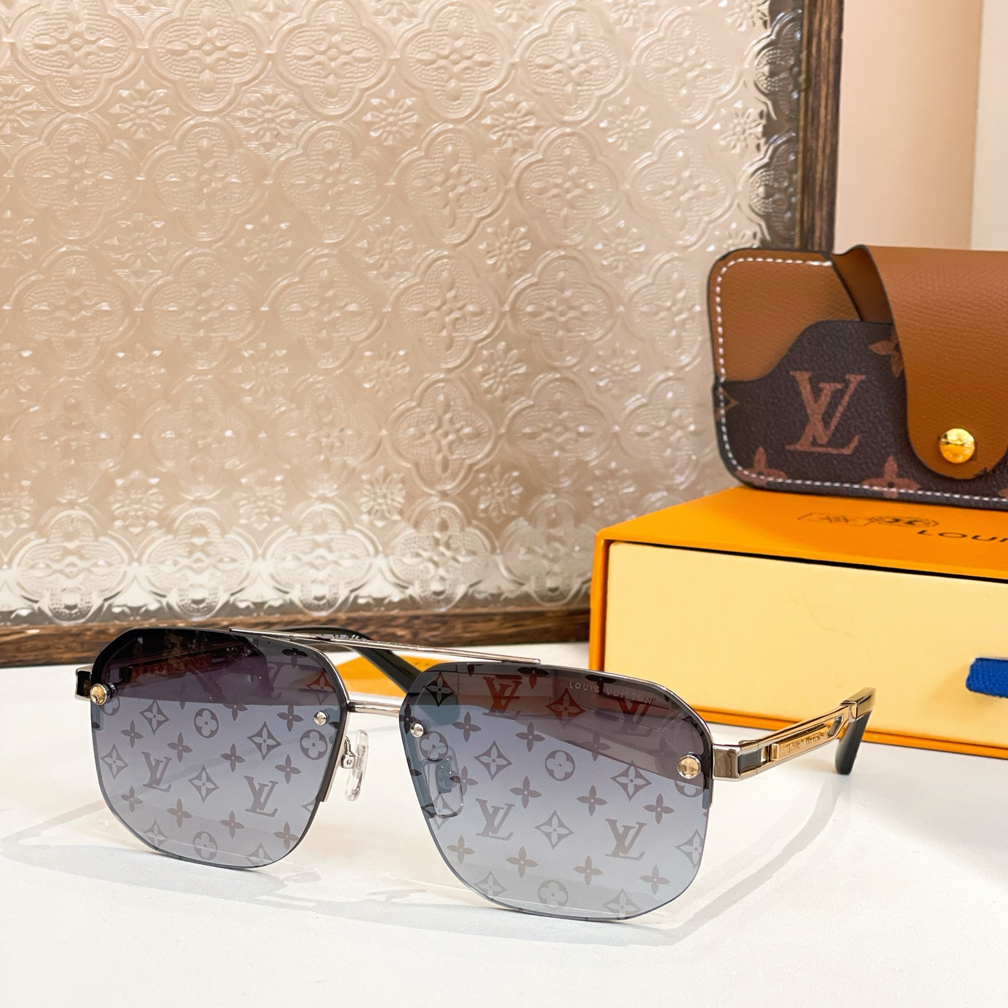 LOUIS VUITTO*🌟🌟🌟MODEL：Z1305🌟🌟🌟SIZE：62口13-145🌟🌟🌟